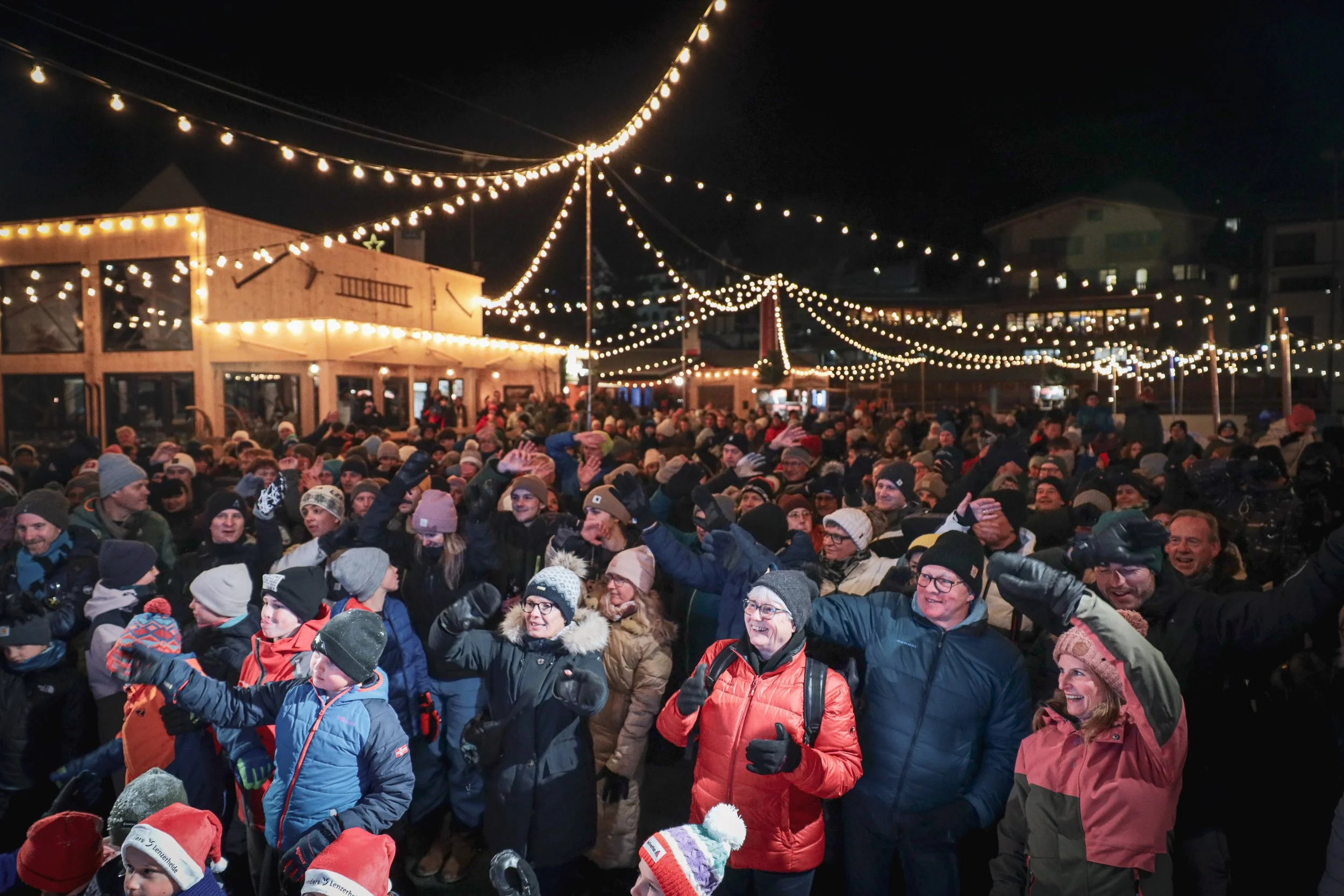 WOW Plaza Konzert-39.jpg