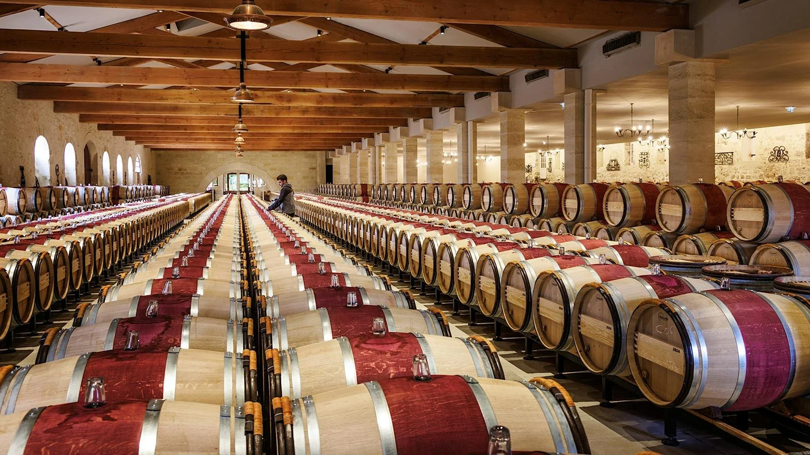 int_bordeaux-primer-barrels-040226_1600x900.jpg