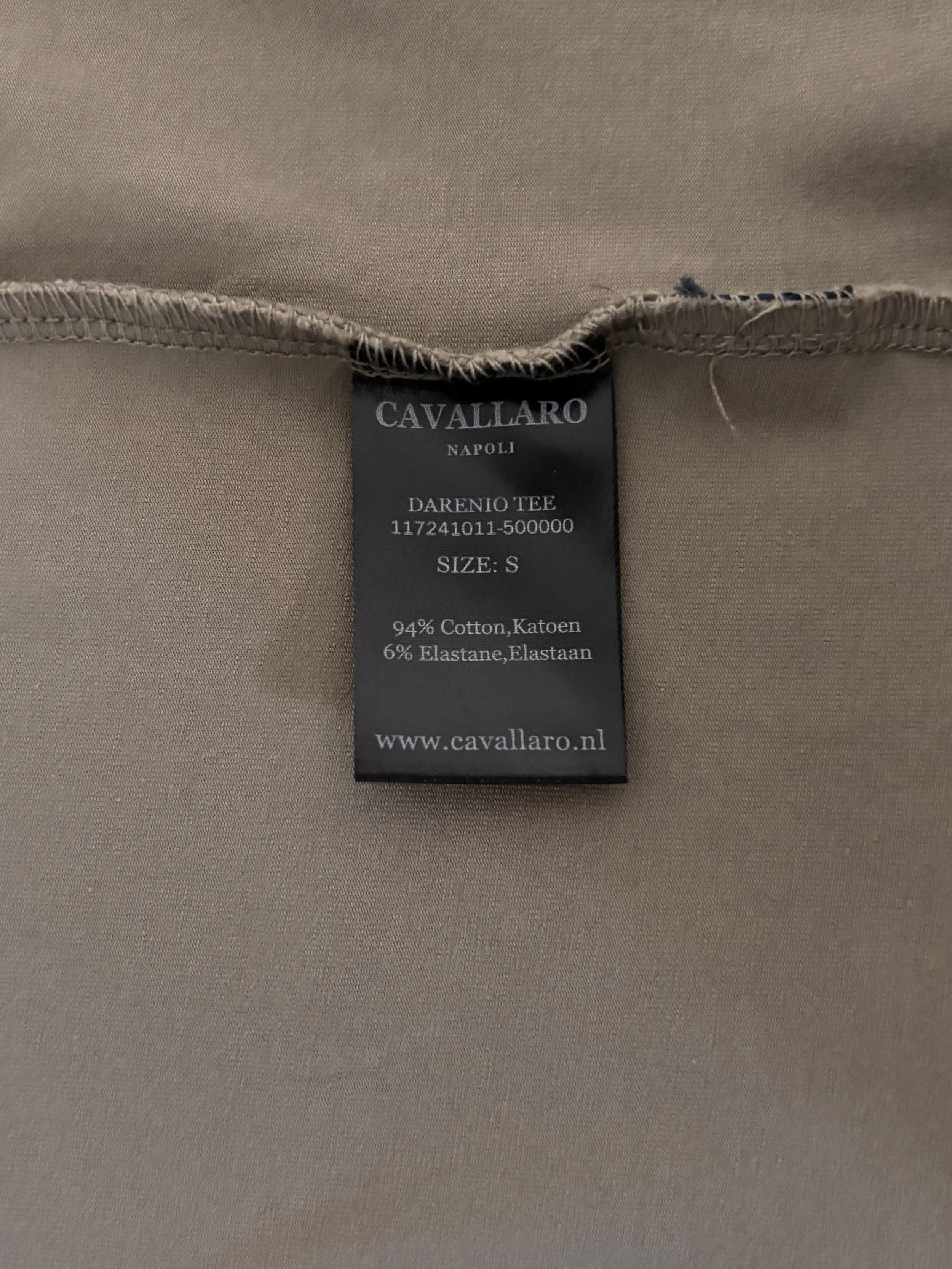 Cavallaro Napoli fabric composition label cotton elastane t-shirt detail close-up
