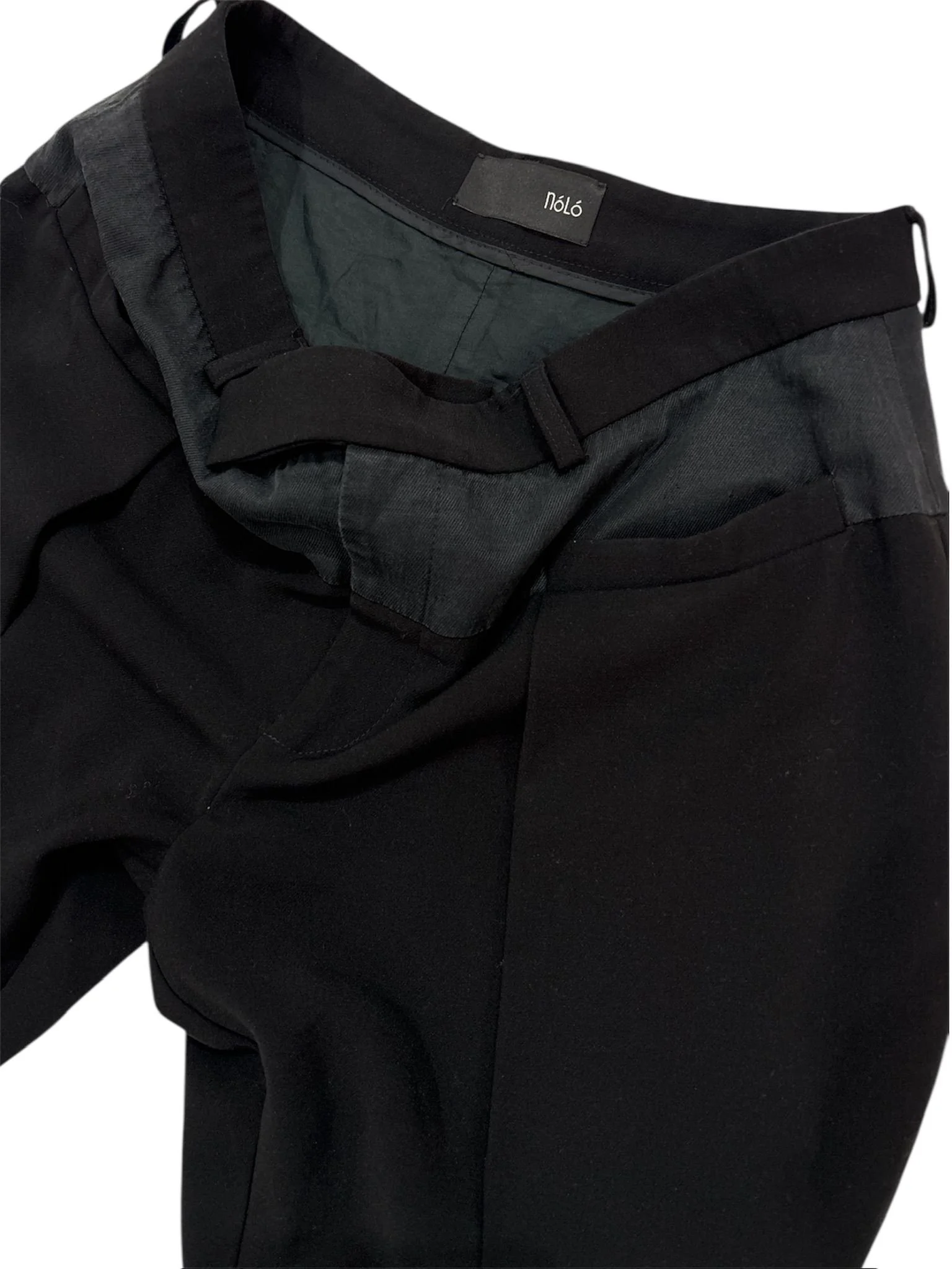 NóLó pre-owned designer label detail