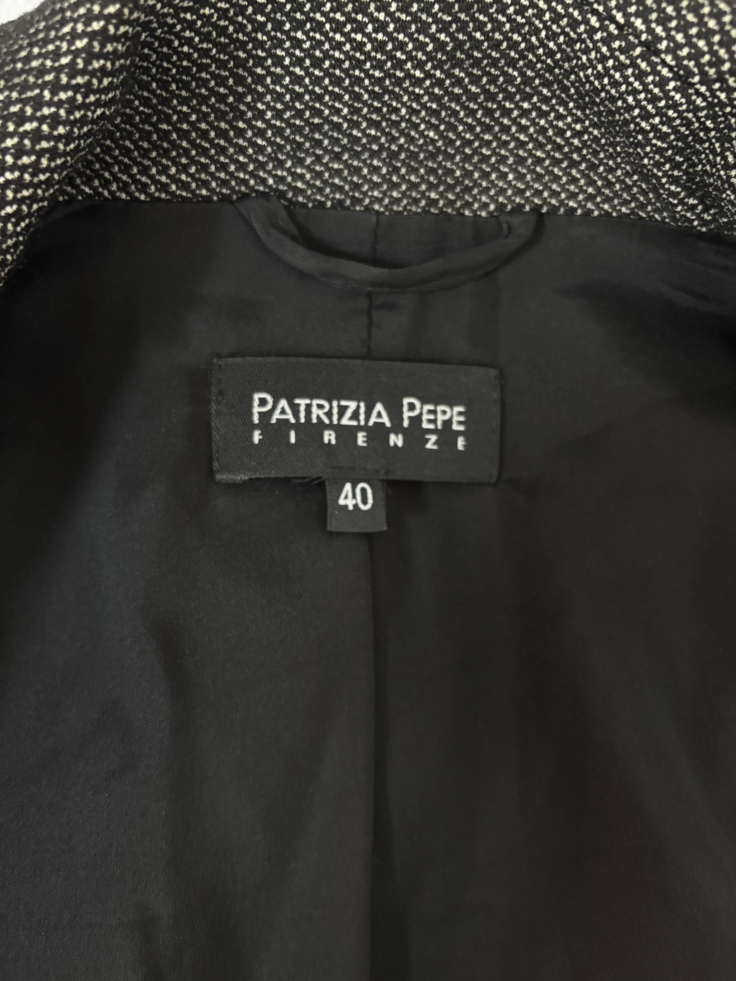Original Patrizia Pepe Firenze designer label inside the grey tailored blazer, showing the brand name, Italian size 40 and black interior lining.