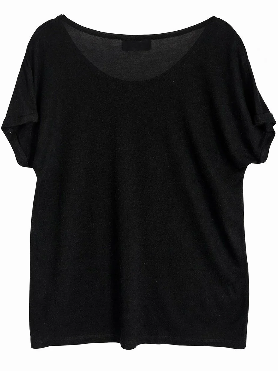 Shop this MOS MOSH black minimalist women’s t-shirt in a soft relaxed fit. Scandinavian-inspired everyday essential with effortless styling appeal.