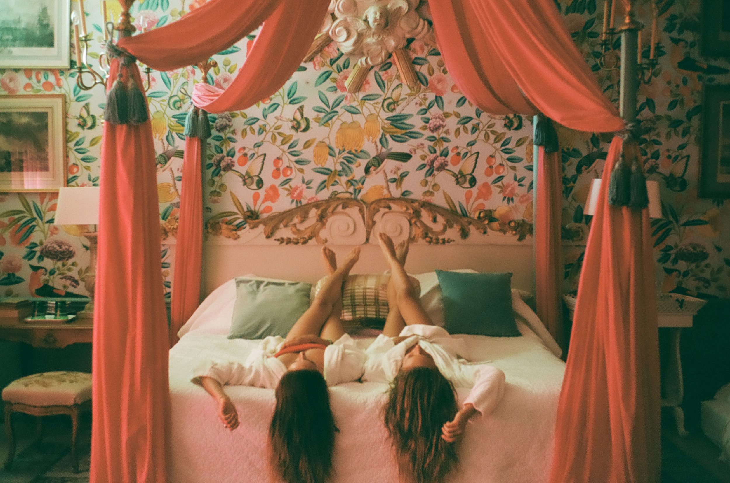 Lolitas / PHOTO SERIES