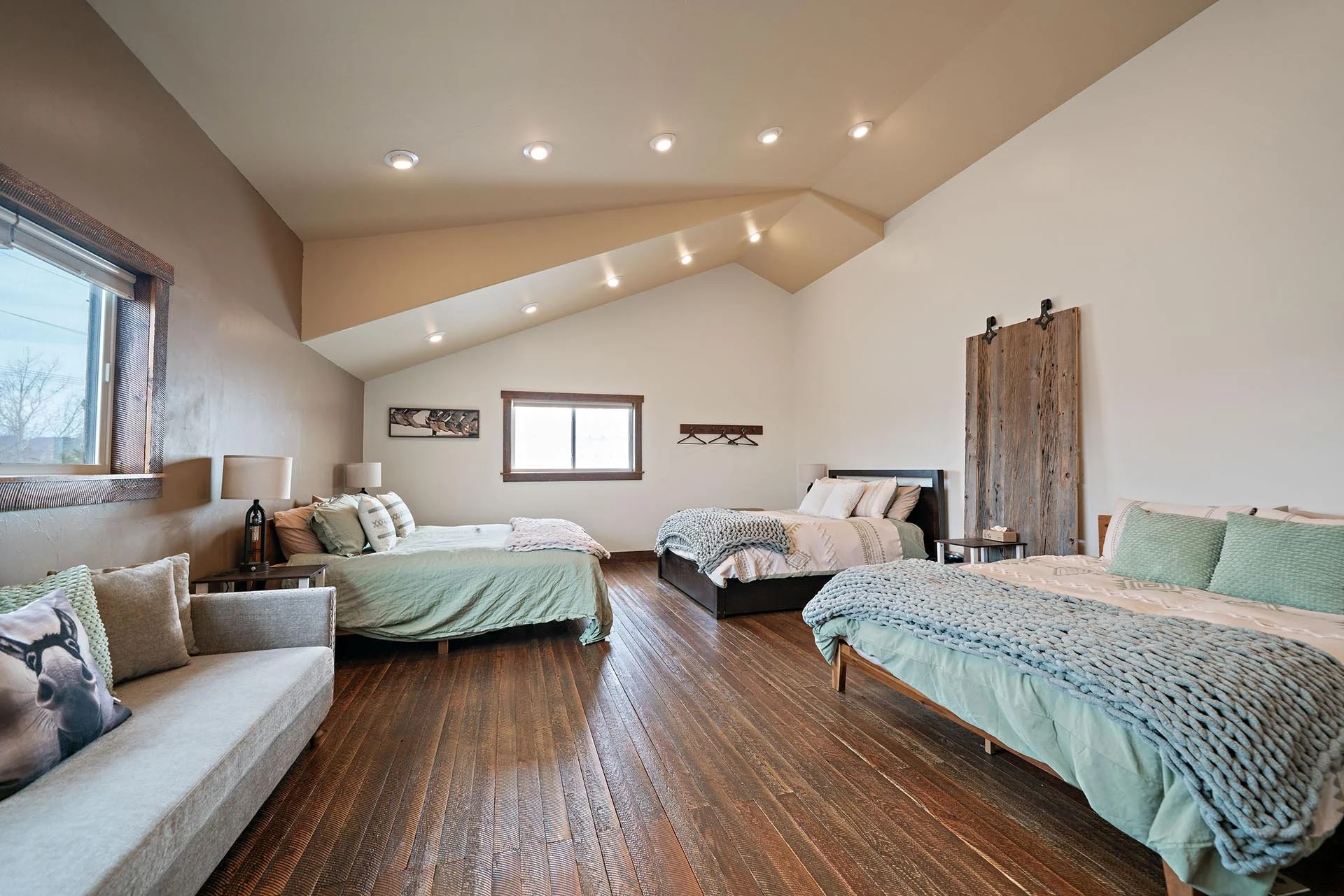 2nd Floor Group Room 2.jpg