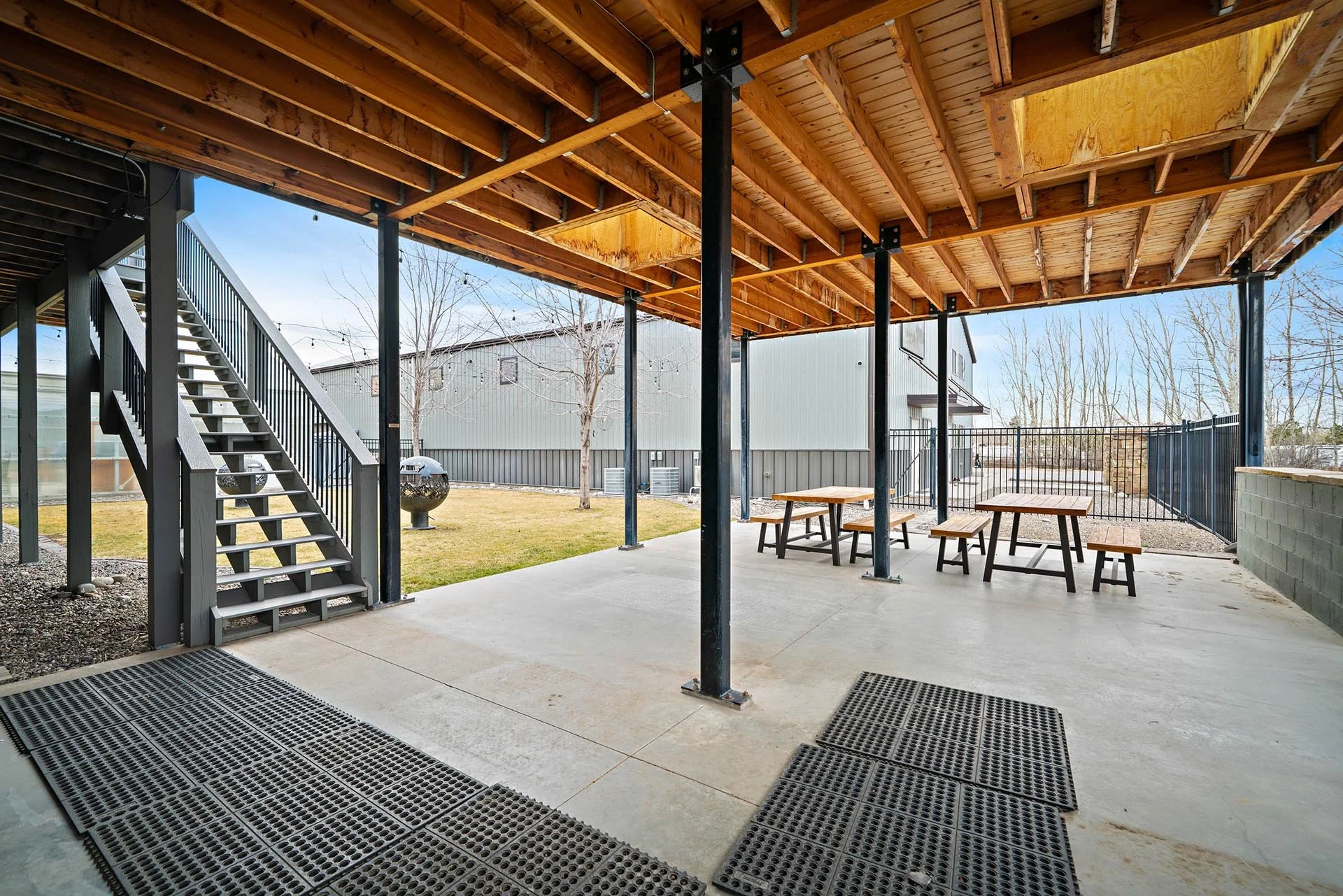 Event Outdoor Patio 2.jpg