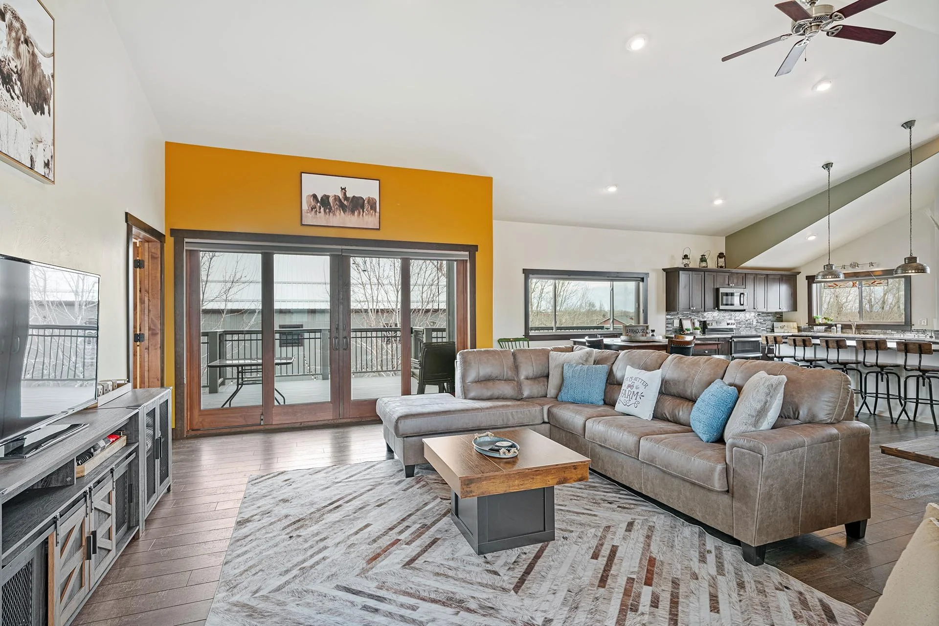 2nd Floor Living Deck.jpg