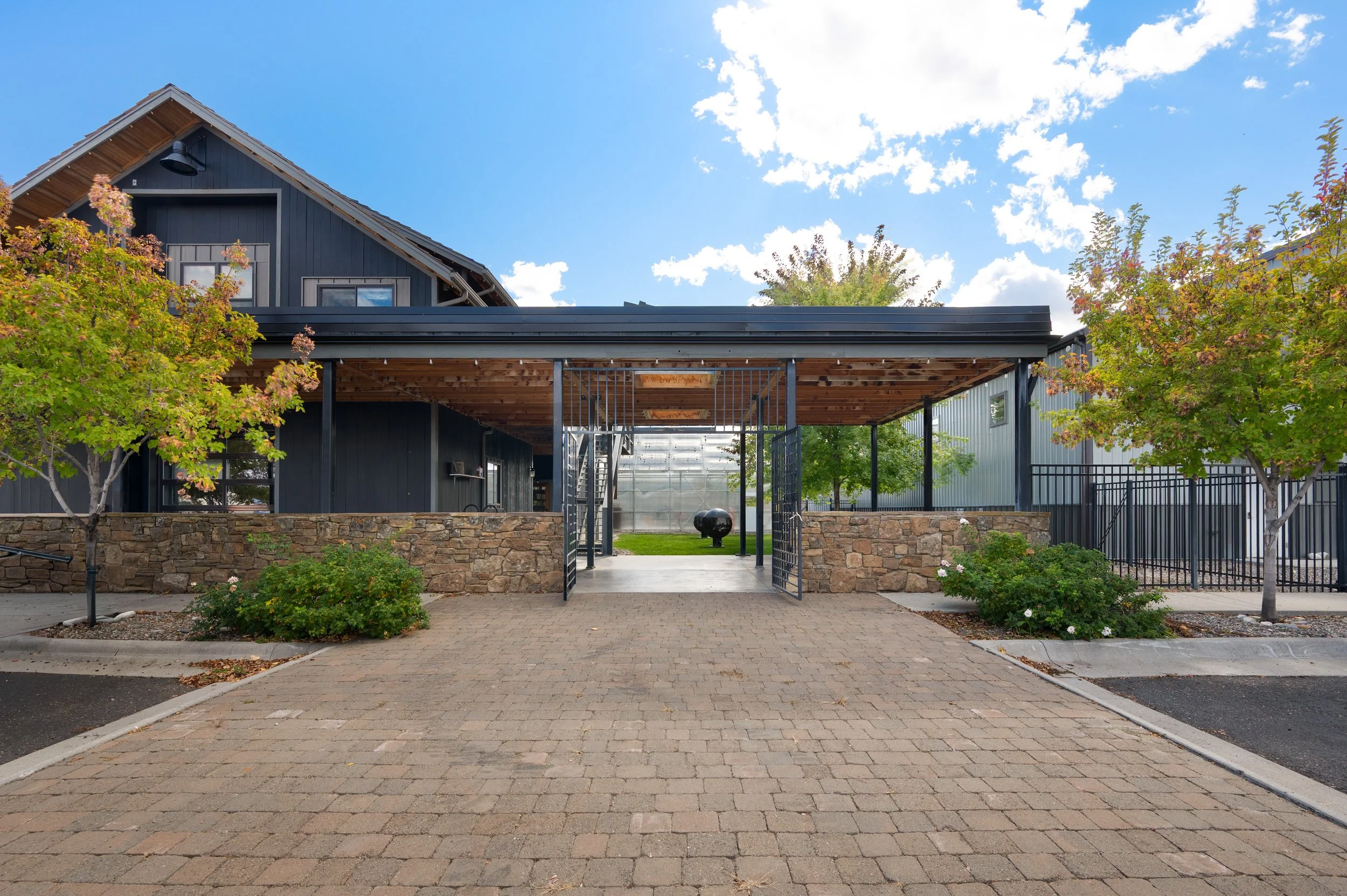 The Farmhouse Event Venue located in Bozeman, Montana is the perfect spot to host your next small gathering. Great for birthday parties, baby showers, work retreats, rehearsal dinners and more.