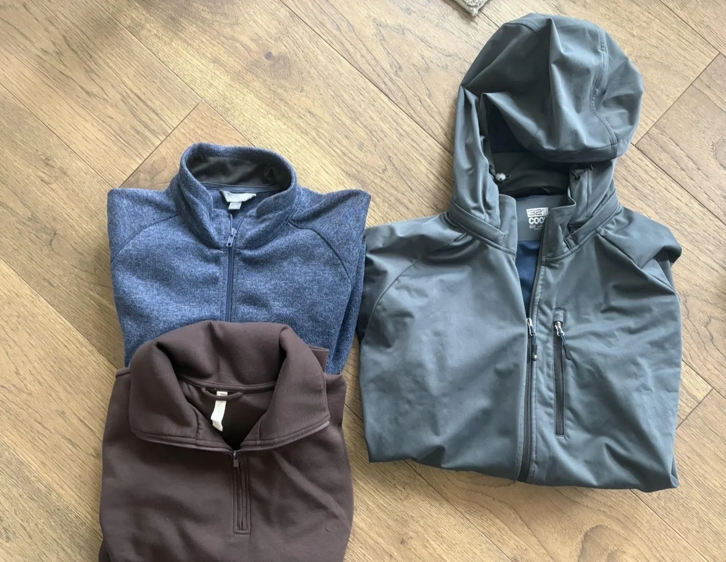 HoodiesZipsJackets_2jpeg.jpg