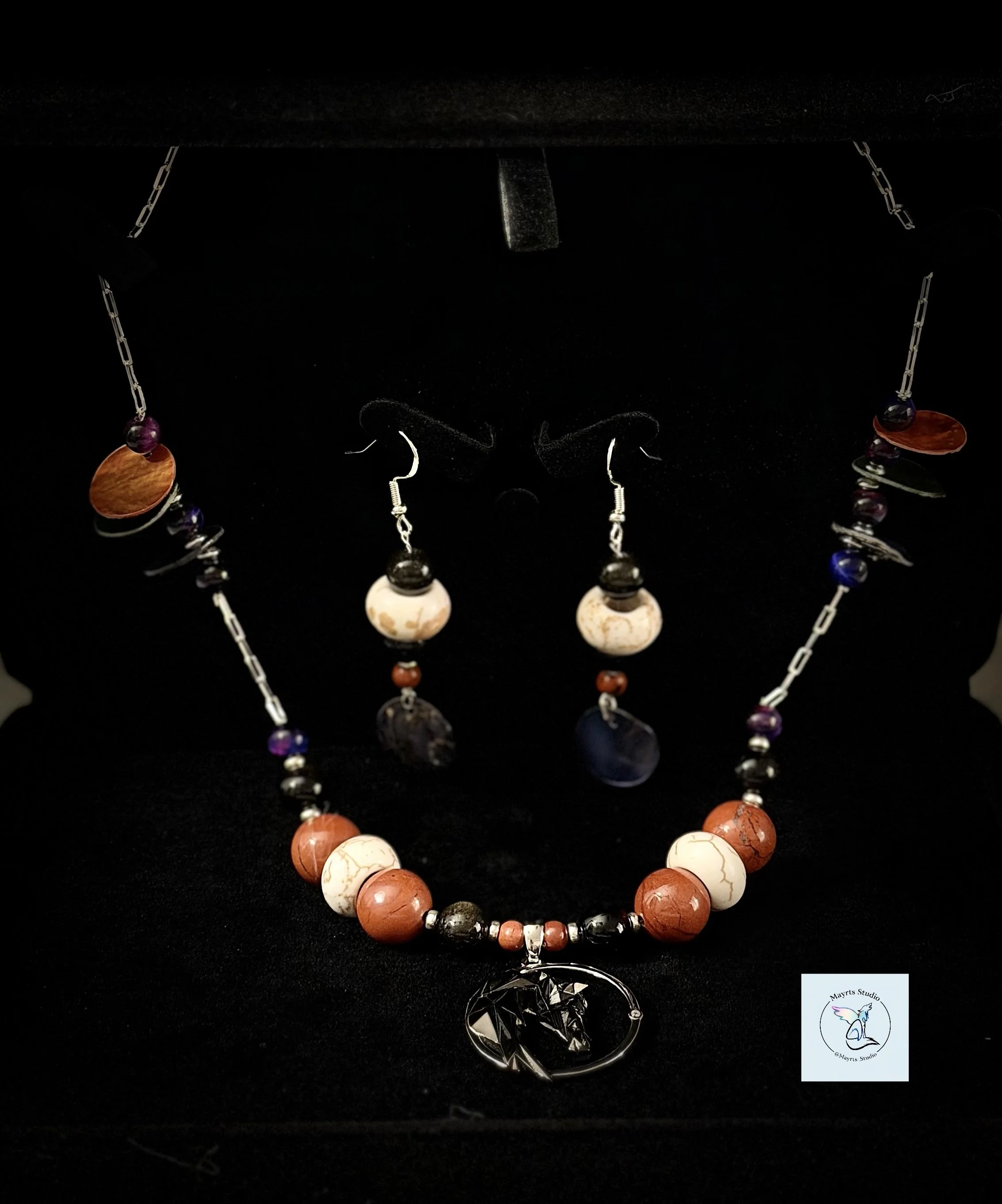 Black Horse

A symbol of strength, grounding, and quiet resolve.
This piece was created to feel steady —
anchored in natural materials,
balanced through contrast,
and meant to be worn as an extension of self.

Handcrafted by Mayrts Studio.
One-of-a-k