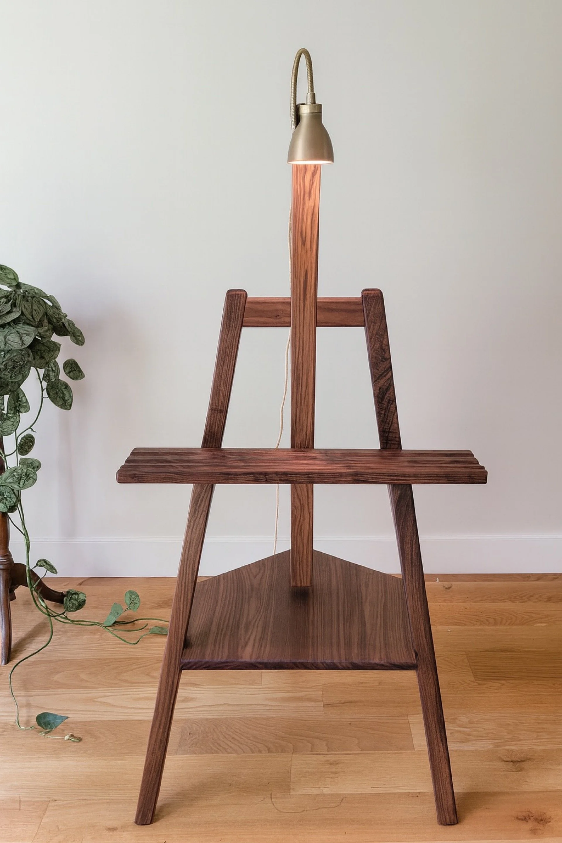 Walnut Easel 2350