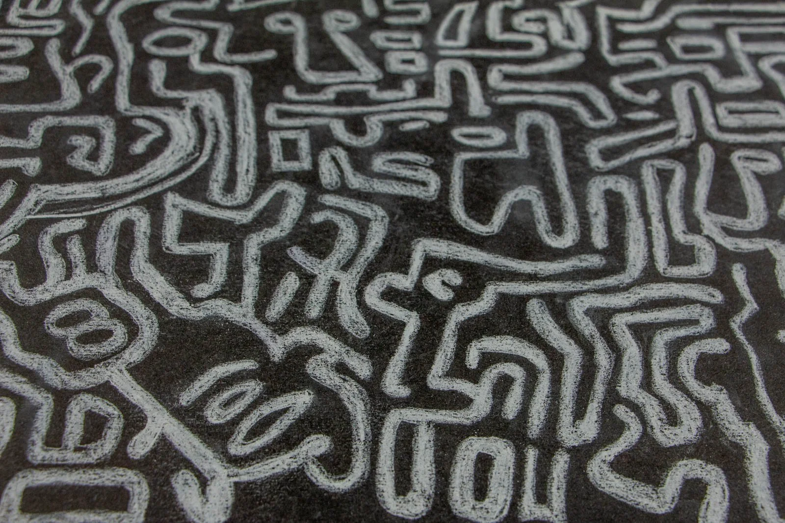 Synaptic Mythos 004 detail: tangle passage, parallel runs and rounded lozenges; pressure shifts from light to firm