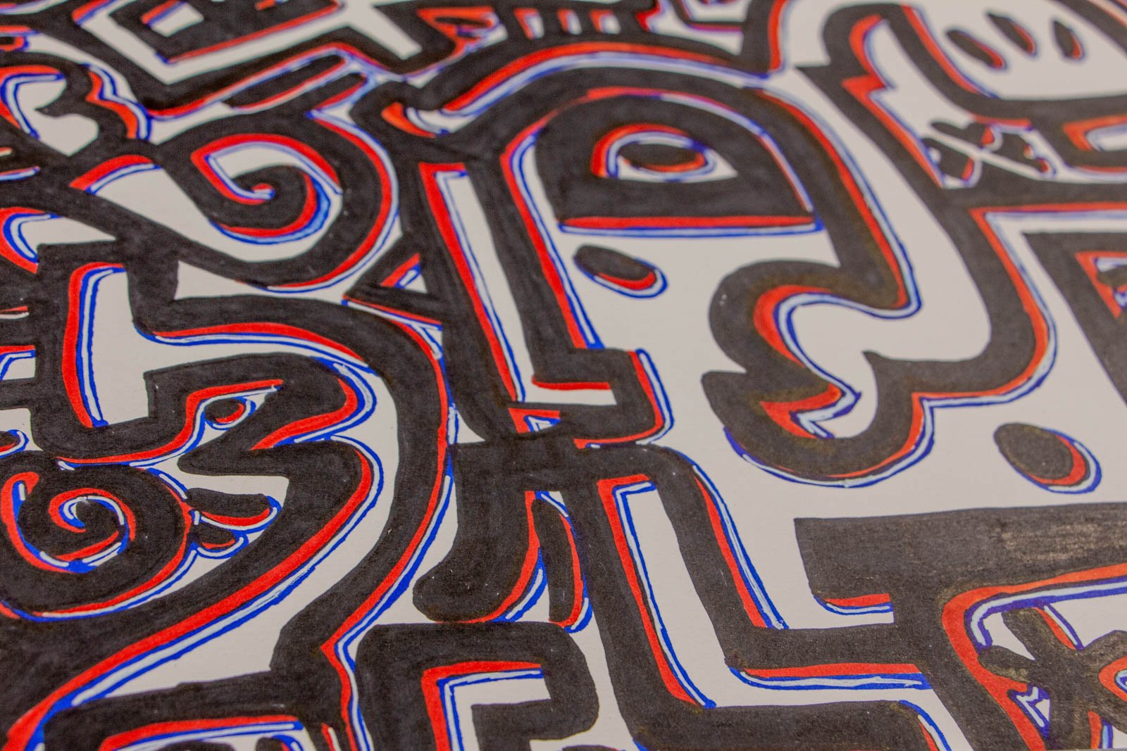 Flux Impromptu 003 detail: oblique view of the same head, curled brow and cheek hook; small dot under the eye; twin red/blue halos ride the black line