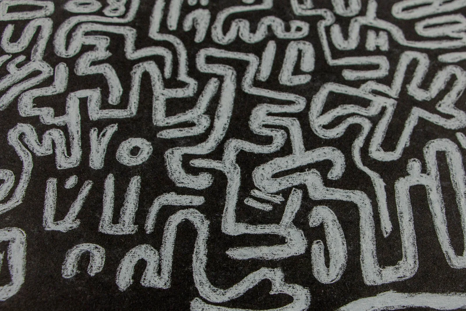 Synaptic Mythos 002 detail: zigzags, hooks, and branching channels interlock; alternating thick/thin edges where lines overlap