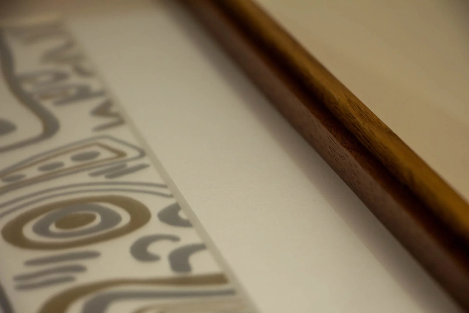 Golden Nostalgia 002 frame: inner spacer, mahogany liner and float gap beside the museum board