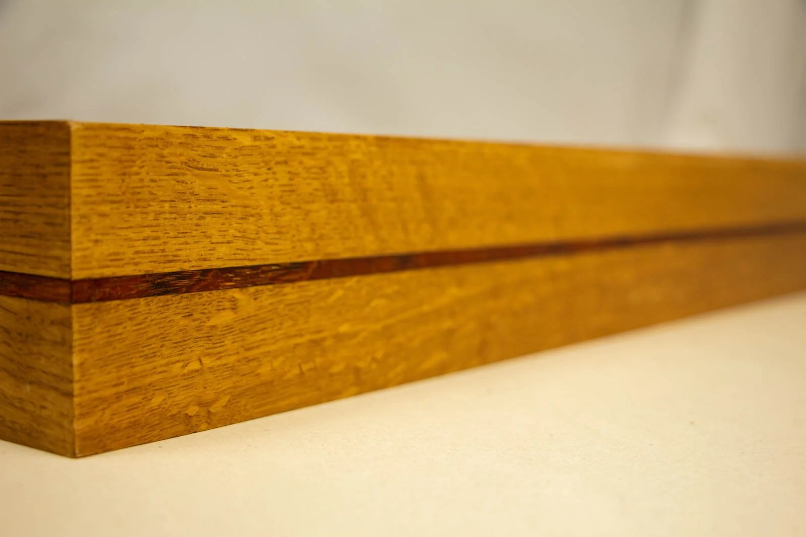 Golden Nostalgia 001 frame: end elevation, upper and lower oak tiers separated by the red-brown band