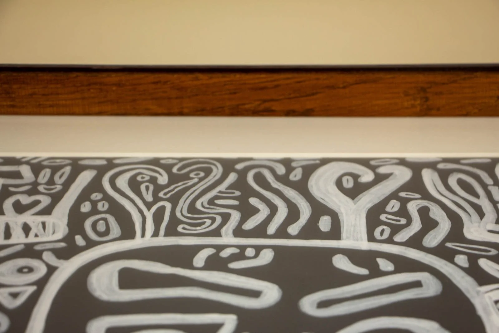 Metamorphic Entwining 001 frame: inner corner showing passe partout mounted artwork on ivory mat, clean join to the frame