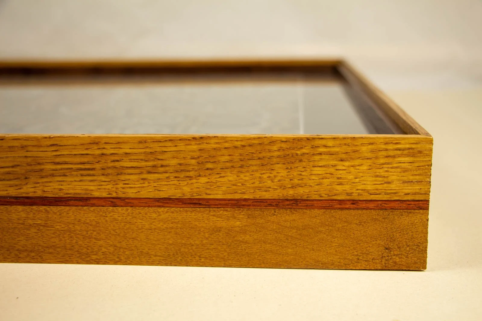 Golden Nostalgia 004 frame: side elevation, two-tier frame; lower block beneath the inlay adds depth