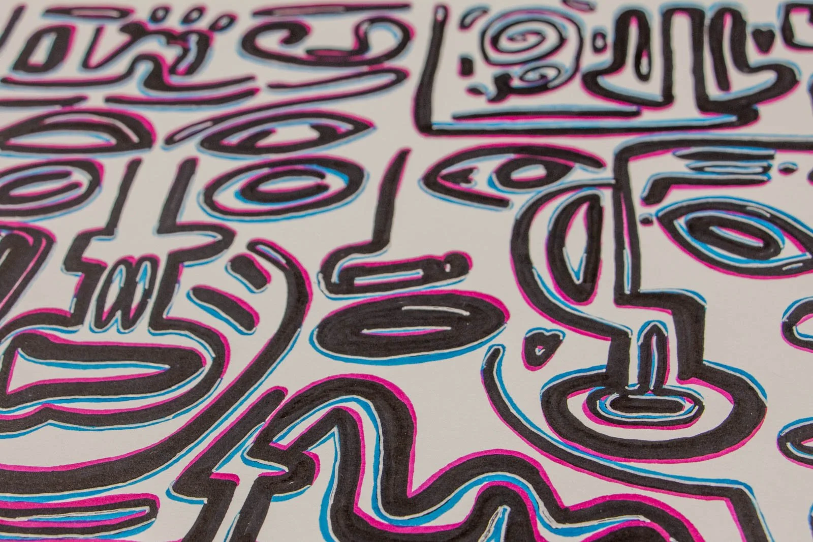 Silence’s Caesura 002 detail: mid-field chorus, oval mouths, nose strokes, drifting ovals; black line flickers with light-blue and pink shadows