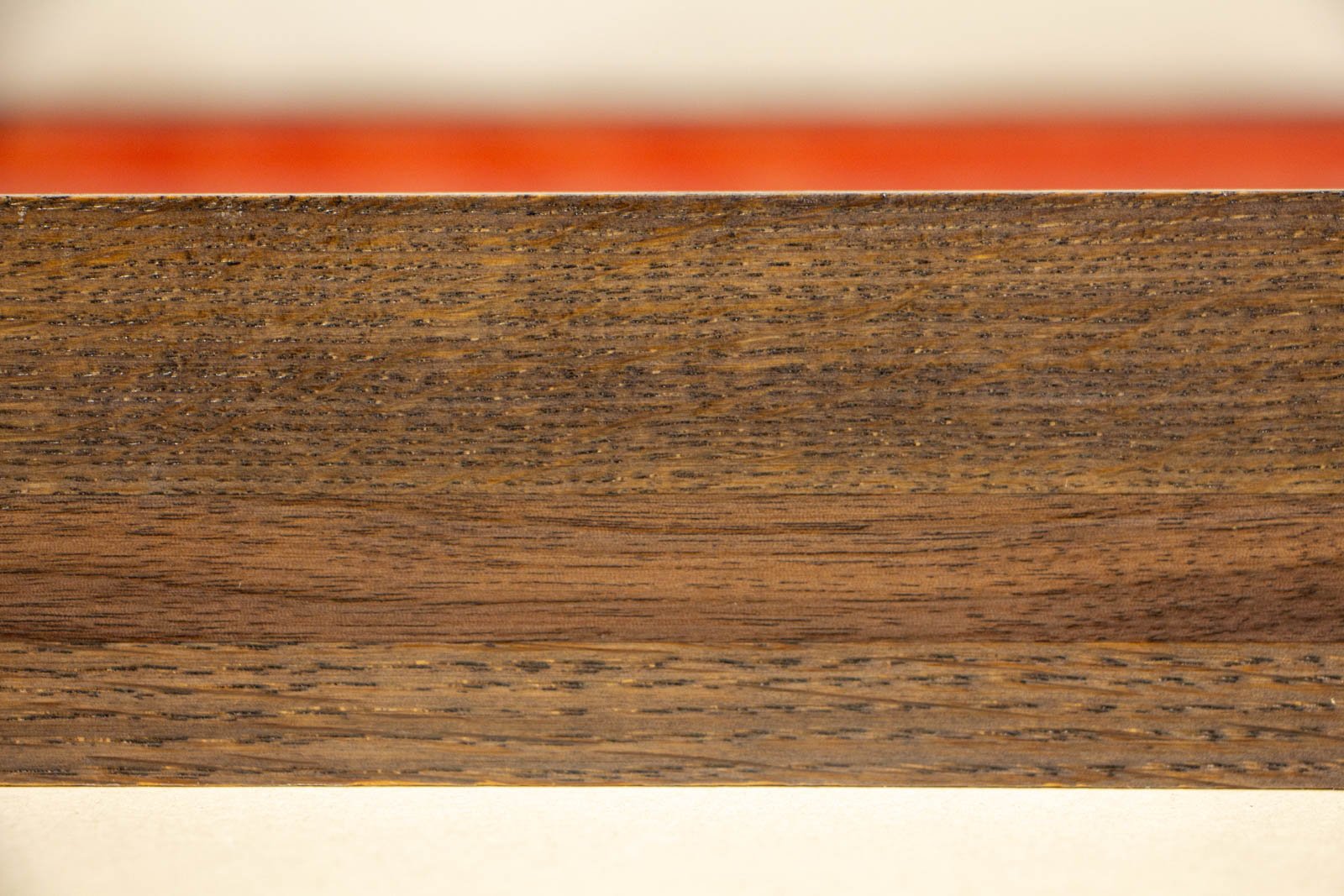 Flux Impromptu 001 frame: midsection, clean walnut inlay strip between two oak parts; flush surface, finely sanded