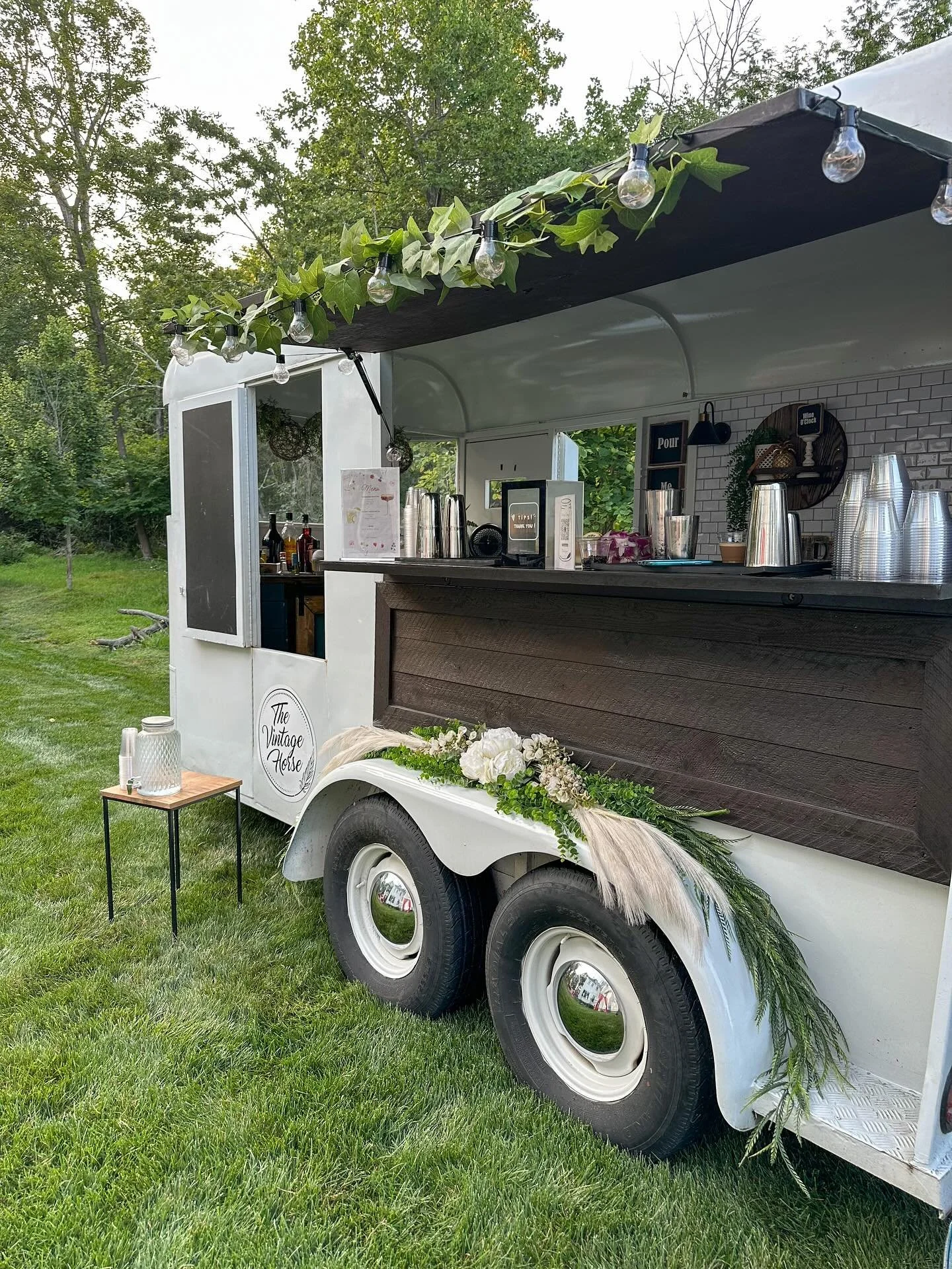 Elevate your event with a chic mobile bar — customized cocktails & the perfect menu to accompany any event 🥂
@thevintagehorse 
#EventPlanning #MobileBarCart #WeddingInspo #PartyPerfection #THKEvents