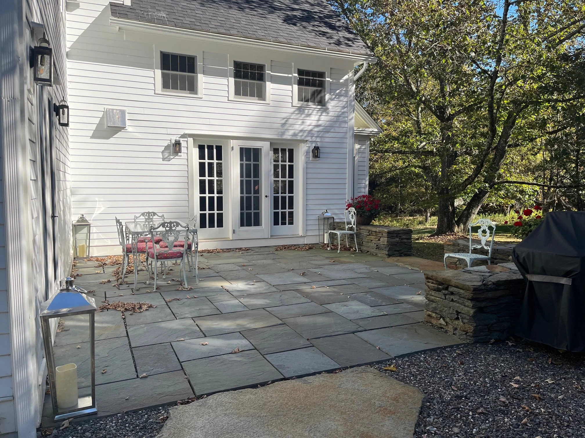 oldoak_back_patio.jpeg