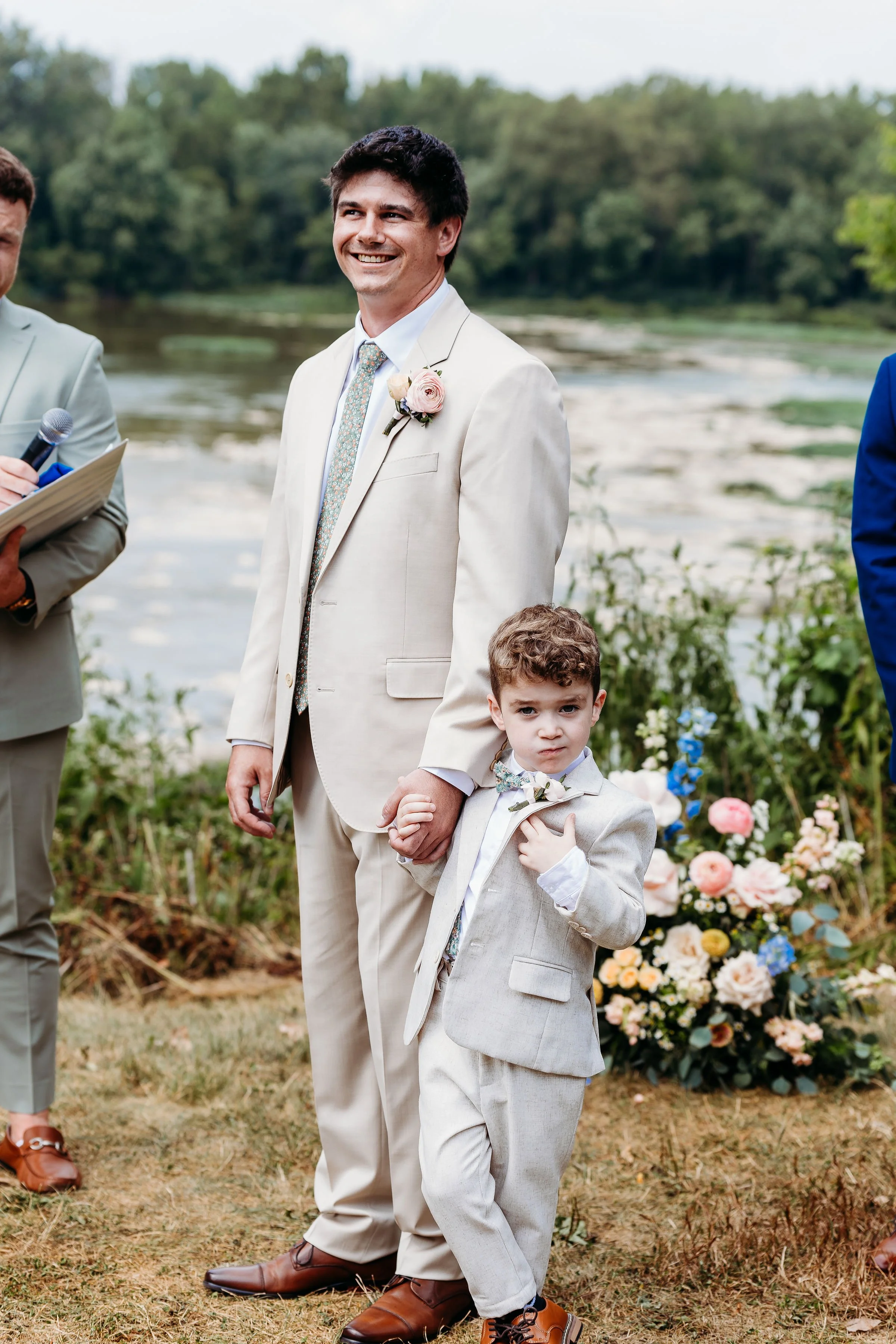 Summer wedding in Bowling Green, Ohio coordination by Ann Neely Events.