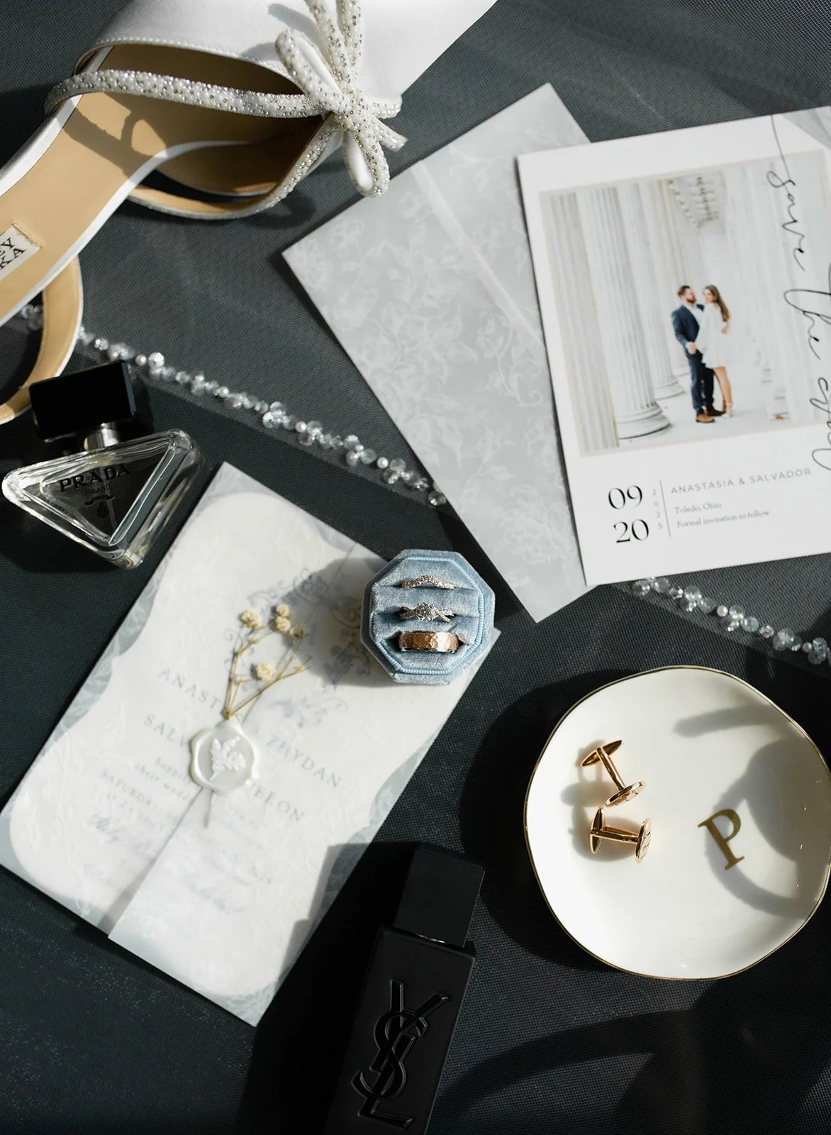 Fall wedding at Toledo Museum of Art GlasSalon in Toledo, Ohio coordinated by Ann Neely Events.