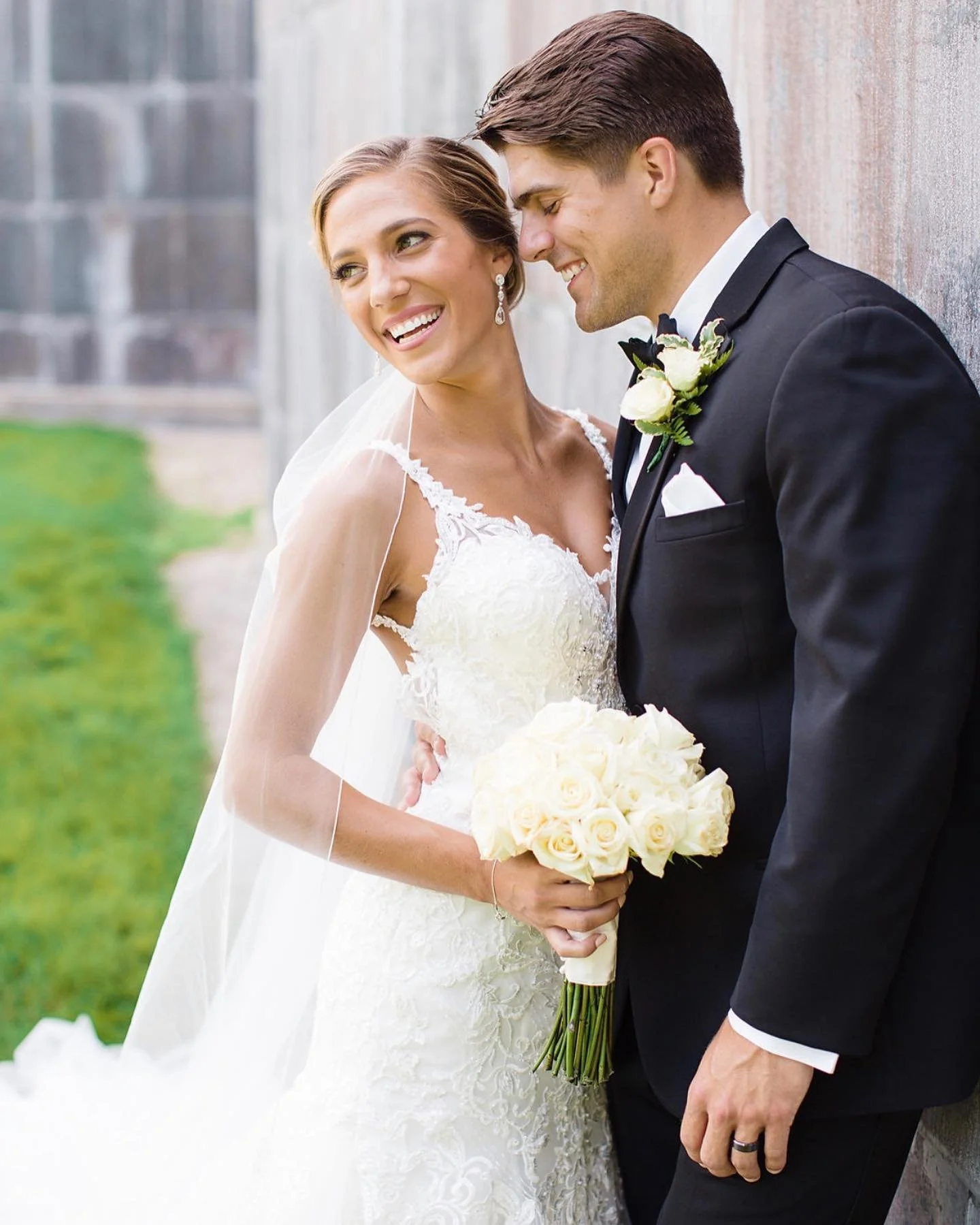Summer wedding at Hensville Downtown Toledo in Toledo, Ohio coordination by Ann Neely.