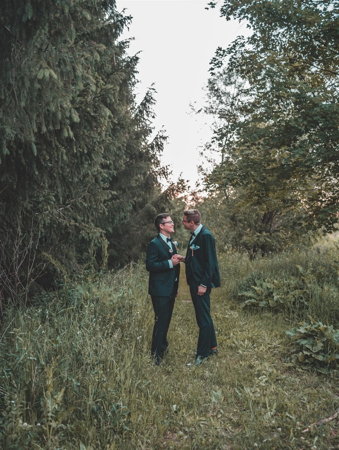 Taylor + Jonathan 

Choose vendors who align with your vision and your energy. A great team creates a seamless experience.💫 

@christinademelo
@kortright1982