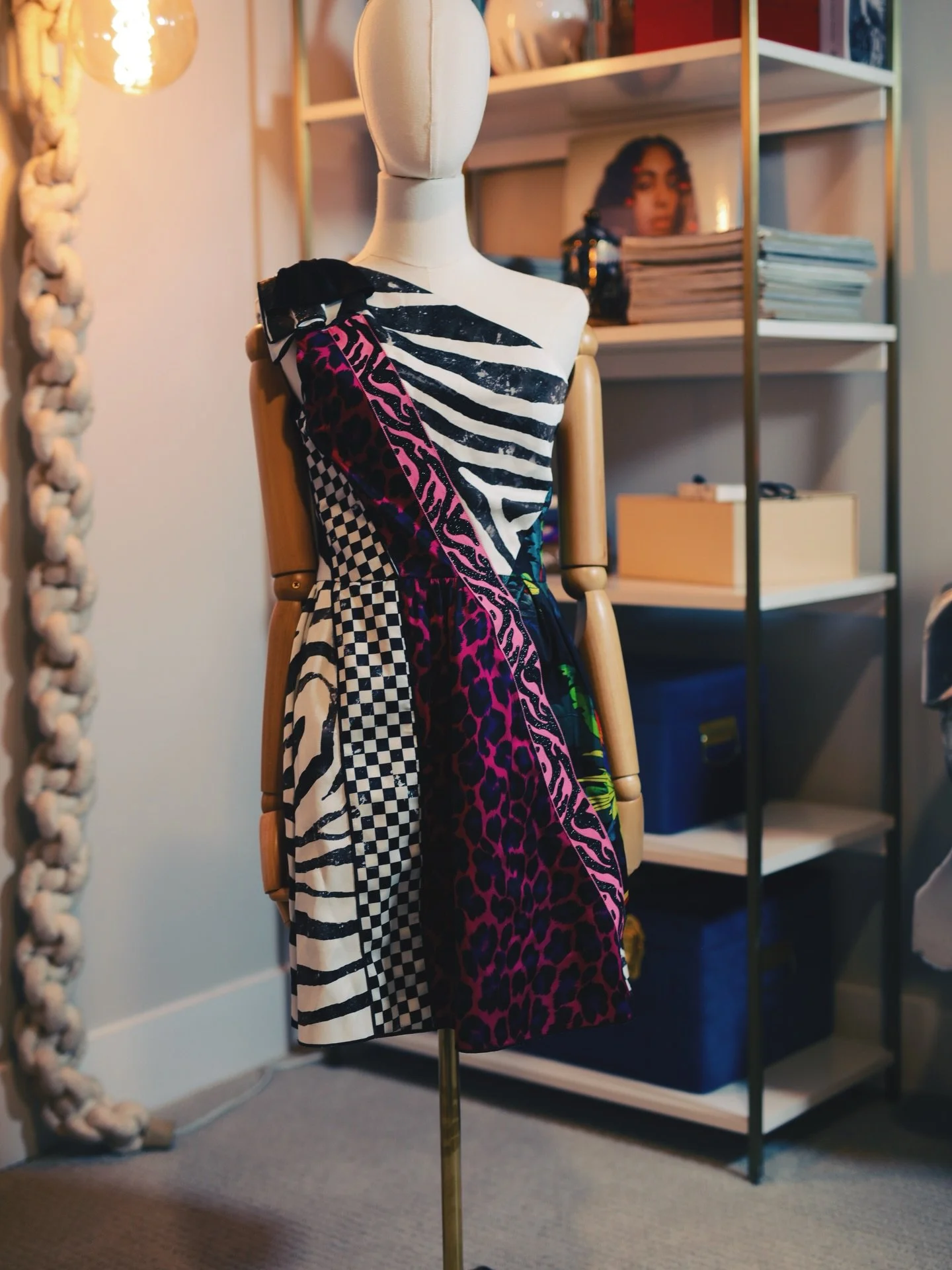 NEW ARRIVAL: Sourced for my fun girls 🫶🏾 | MARC JACOBS Limited Edition One-Shoulder Patchwork Dress now available @lushlife.shop 

A bold study in contrast and confidence, this limited-edition Marc Jacobs one-shoulder dress is a collector&rsquo;s p