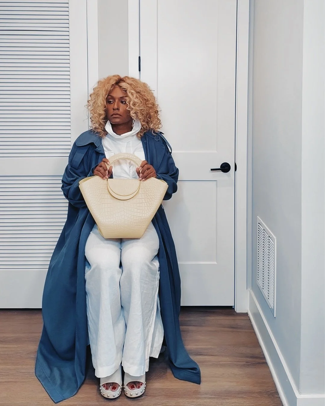 if you know me, you know my alter ego is robin givens in boomerang. i&rsquo;m also obsessed with &ldquo;you&rsquo;ve got mail&rdquo;- and the scene with meg ryan wearing her trench coat as a robe around the house. 

the trench coat is one of those fa