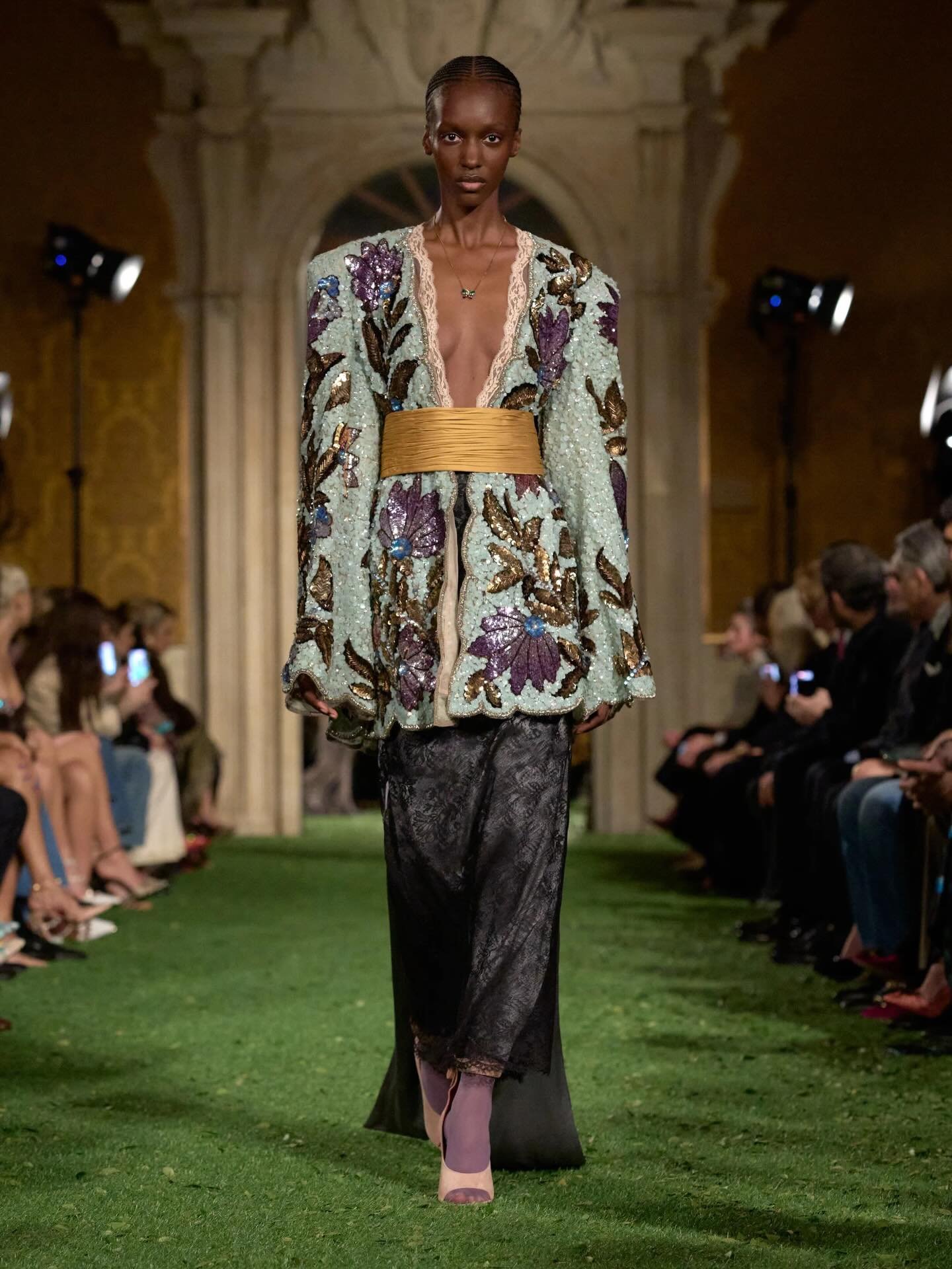 favorites from #Valentino &lsquo;s A/W 2026 show from #alessandromichele 

very rarely do i love an entire runway show. but we know im an alessandro michele fan- so its no surprise. obsessed with the jewelry, the necklines, the color blocking and the