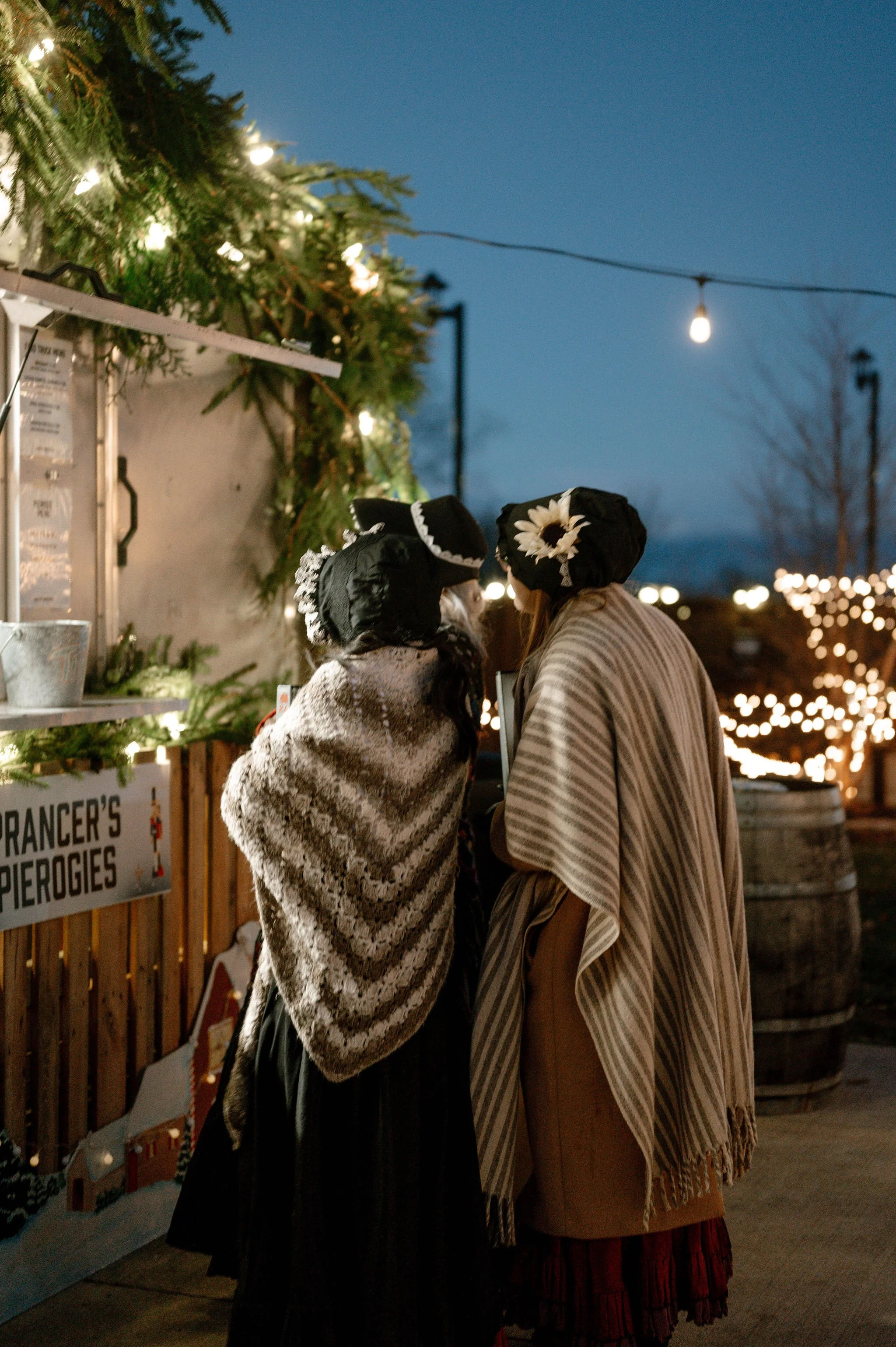 holidaymarket25-28.jpg