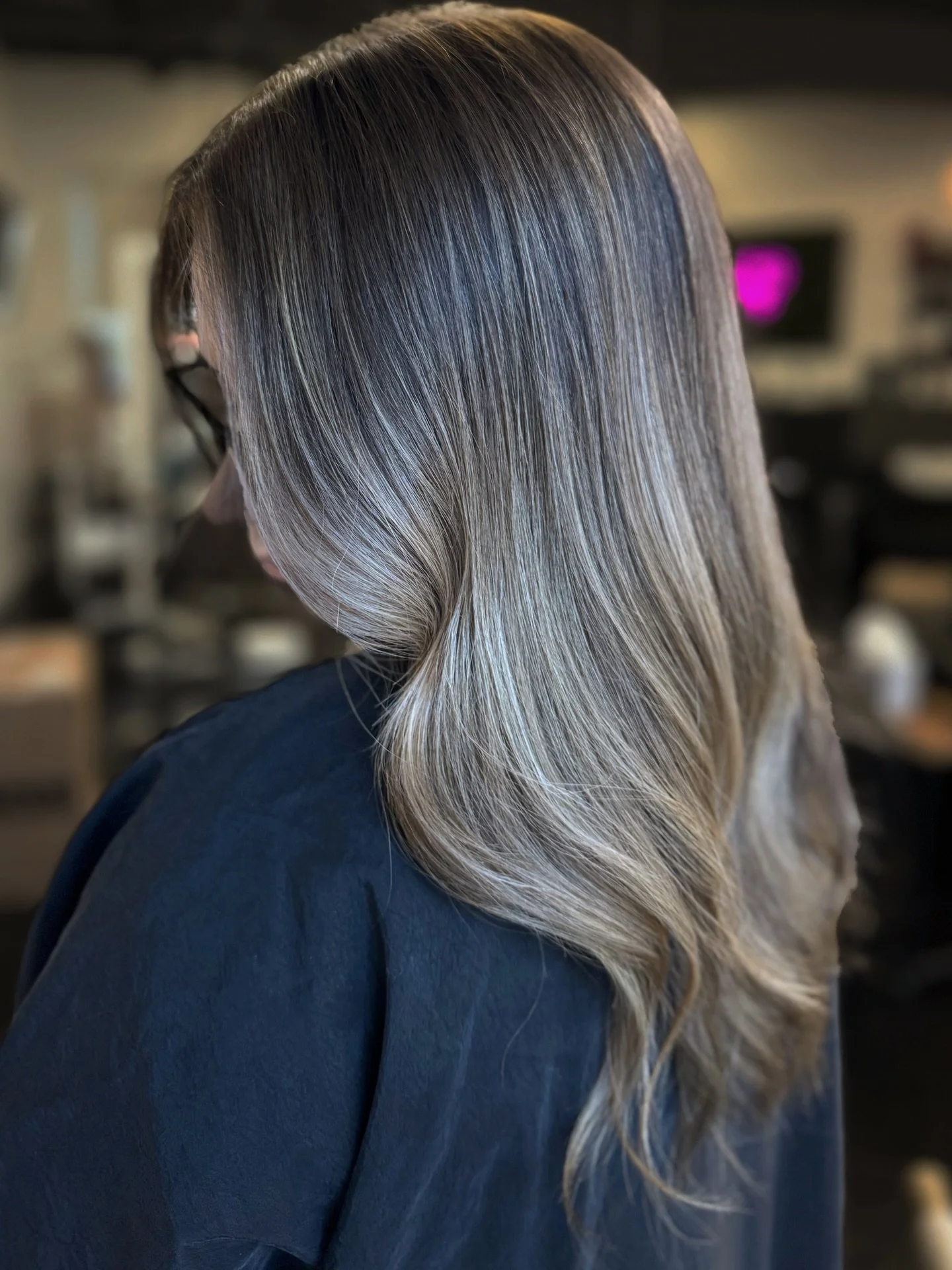 Trending Hair Color 2026
- Suede Blonde -
An effortless placement for long lasting results.
A neutral blonde tone with a soft transition balayage/highlight into bolder ends. 

Always using @k18hair to keep the hair strong 💪 

#hairtrend #sanantonioh
