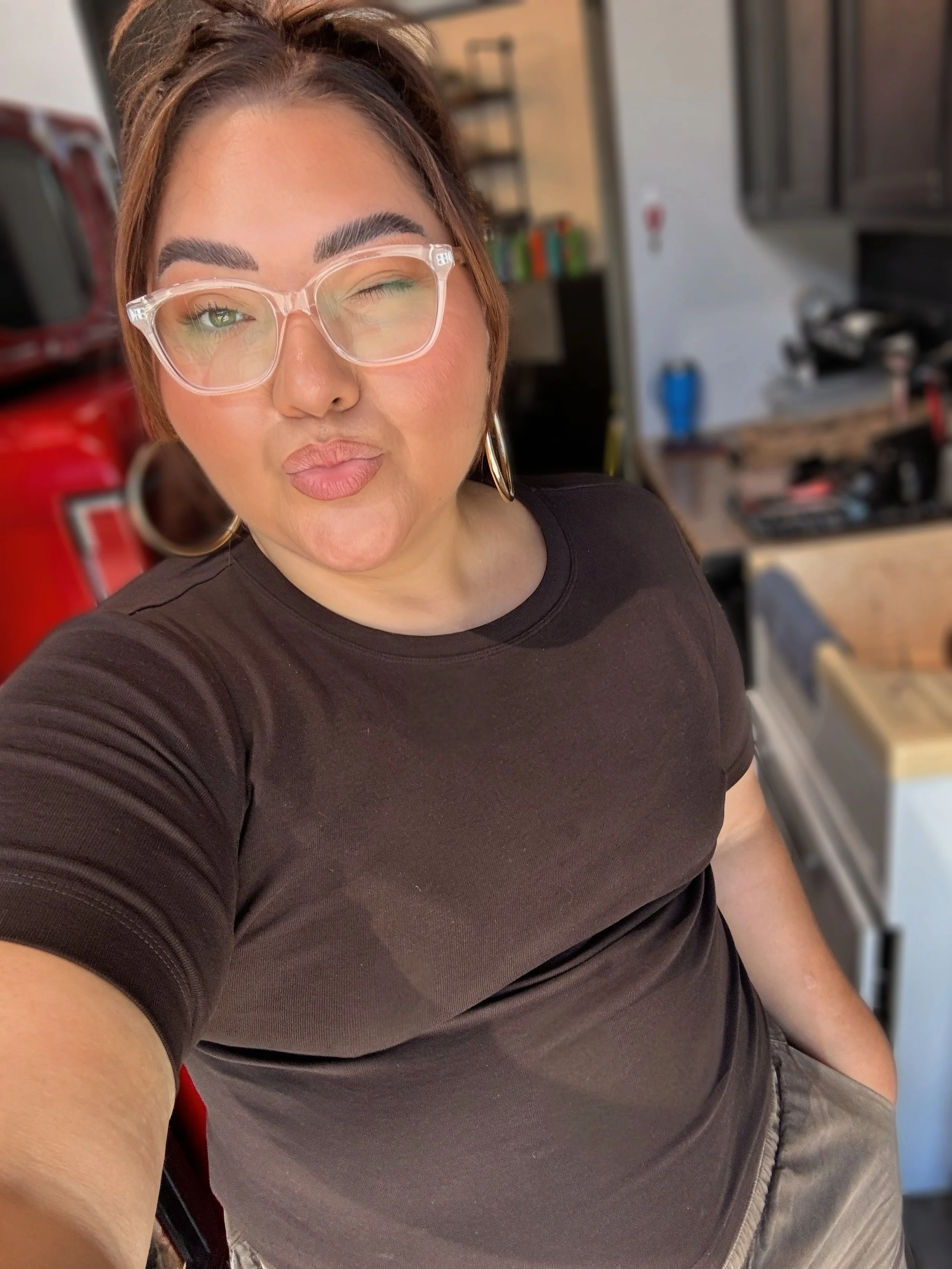 Eclipse energy 🧿🌚

#hairstylistsofinstagram #hairtrend #dailylifevlog #comewithme