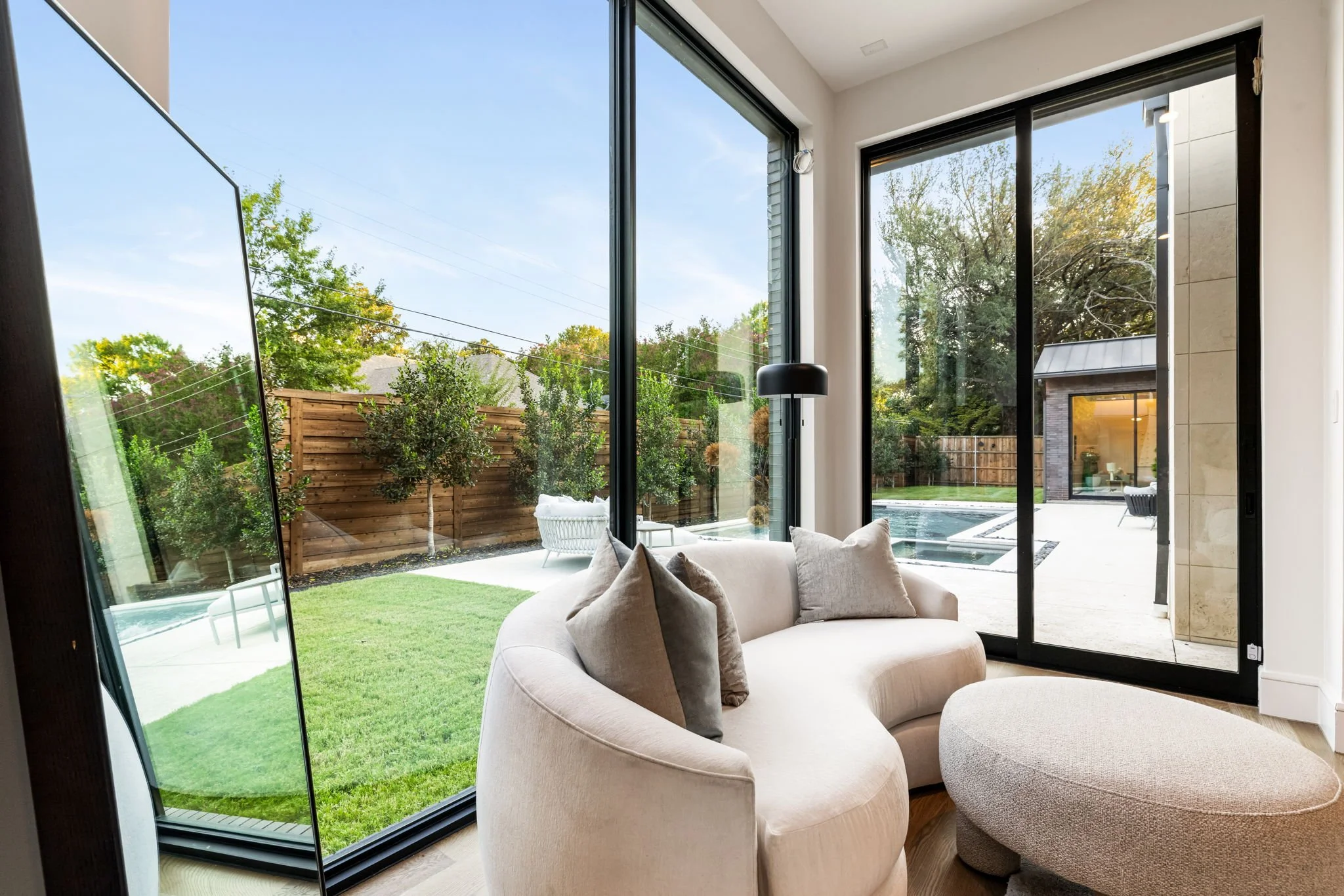 33-web-or-mls-4242 Reamur -33.jpg