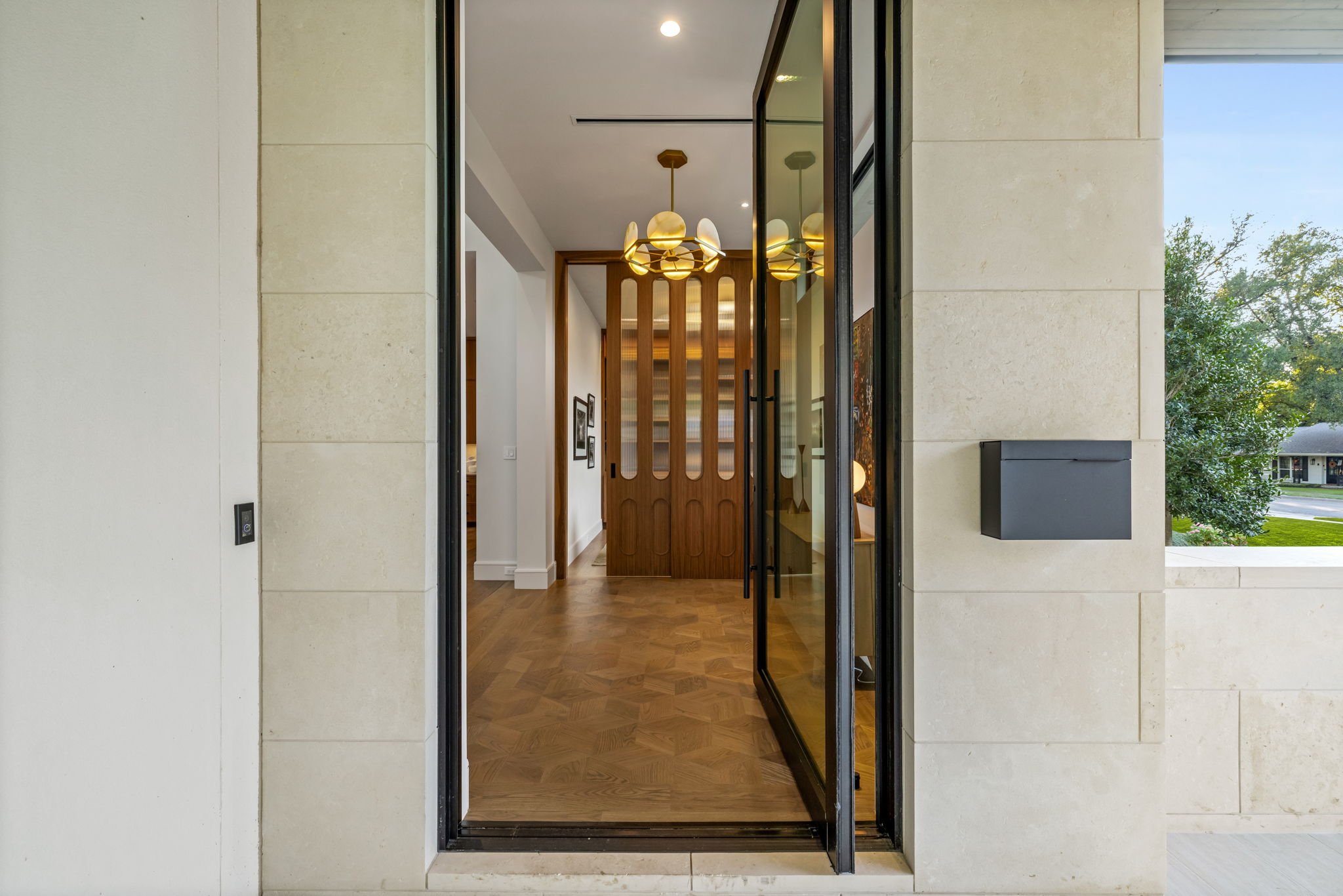 3-web-or-mls-4242 Reamur -03.jpg