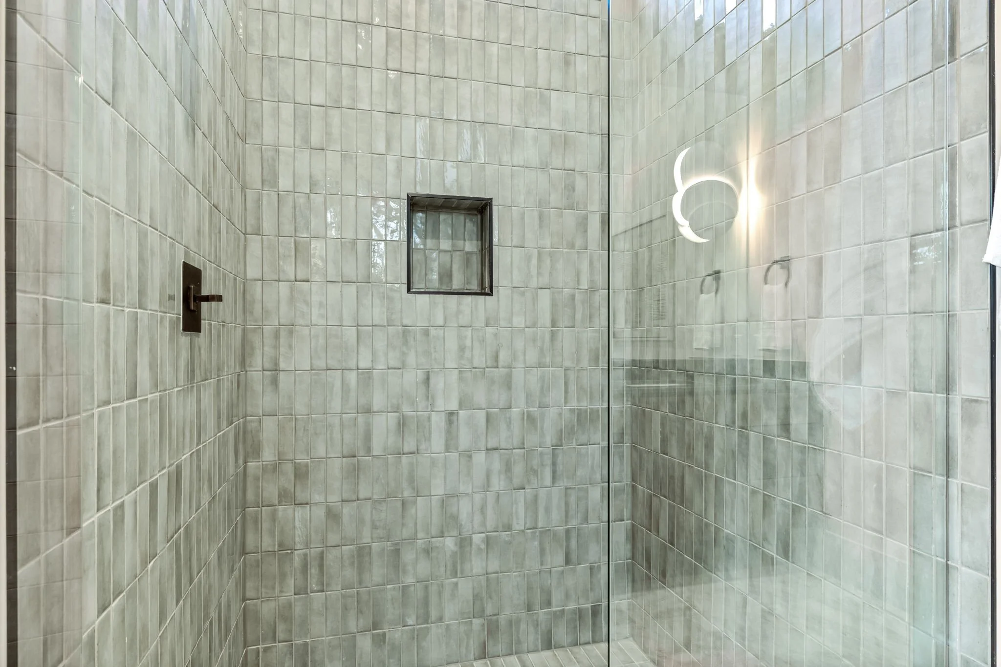 42-web-or-mls-4242 Reamur -42.jpg