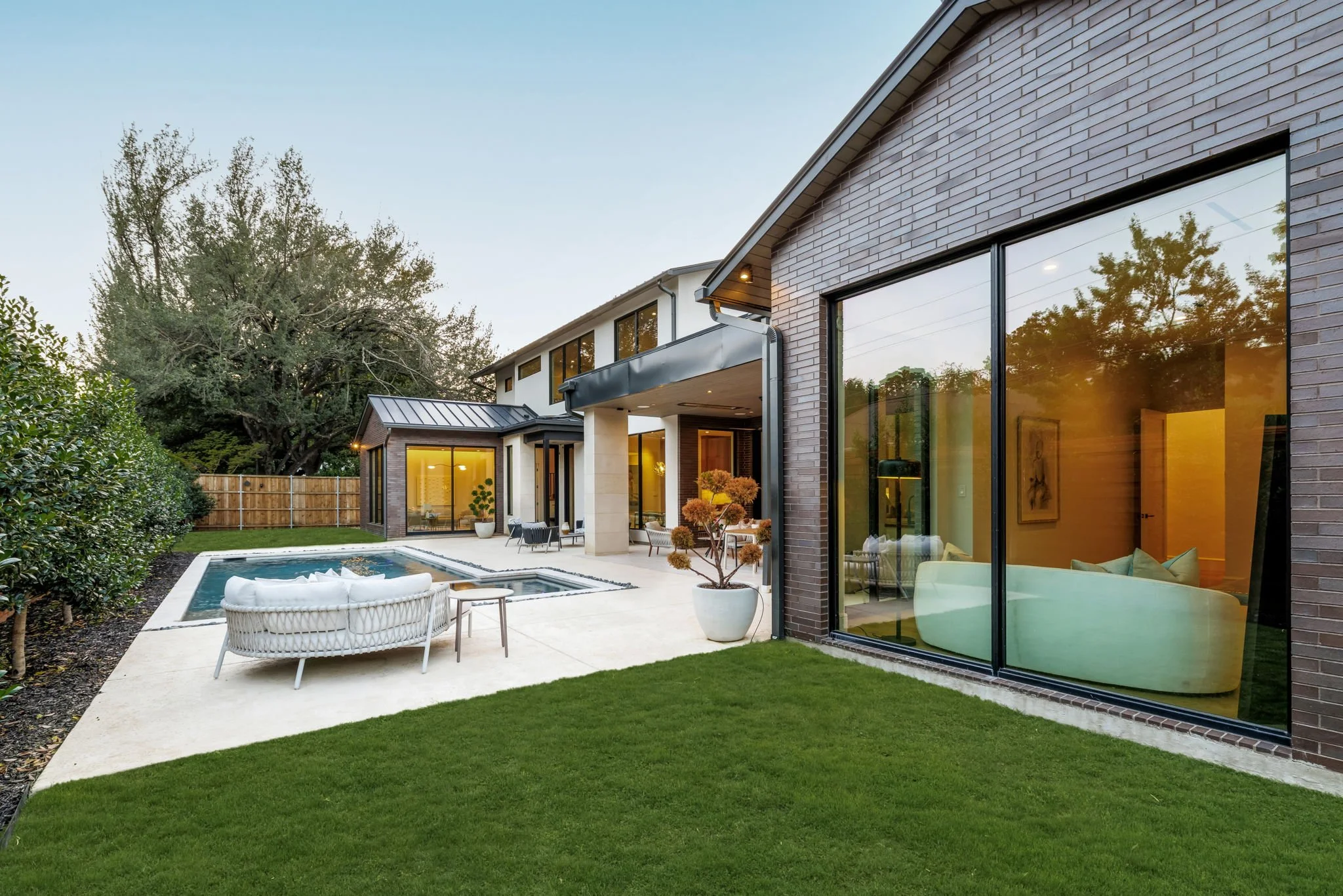 69-web-or-mls-4242 Reamur -69.jpg