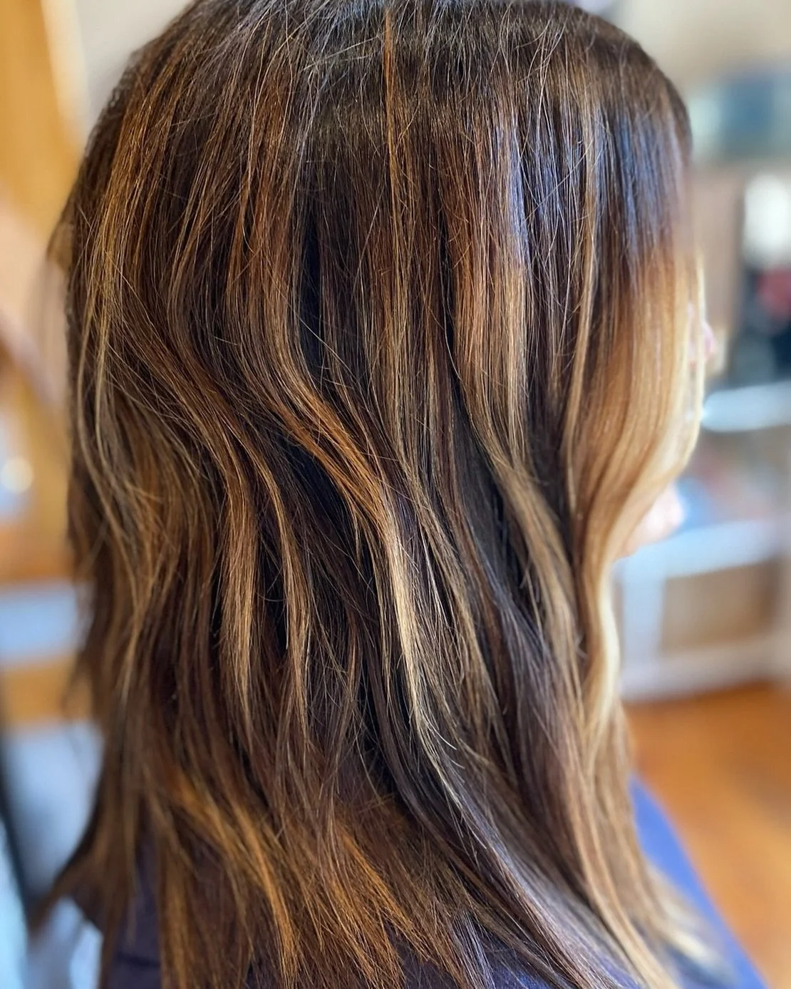 Fall tones are here and we are loving it 🧡

#fallhairinspo #fallhairtrends #warmtone #hairinspo