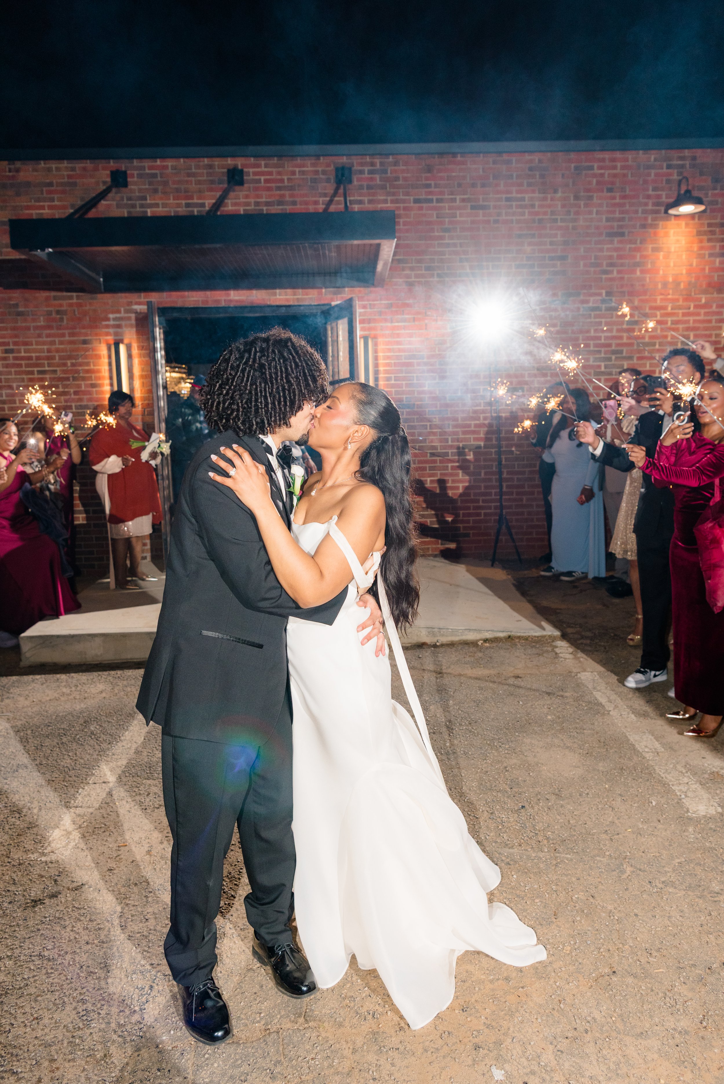 what is a micro wedding?