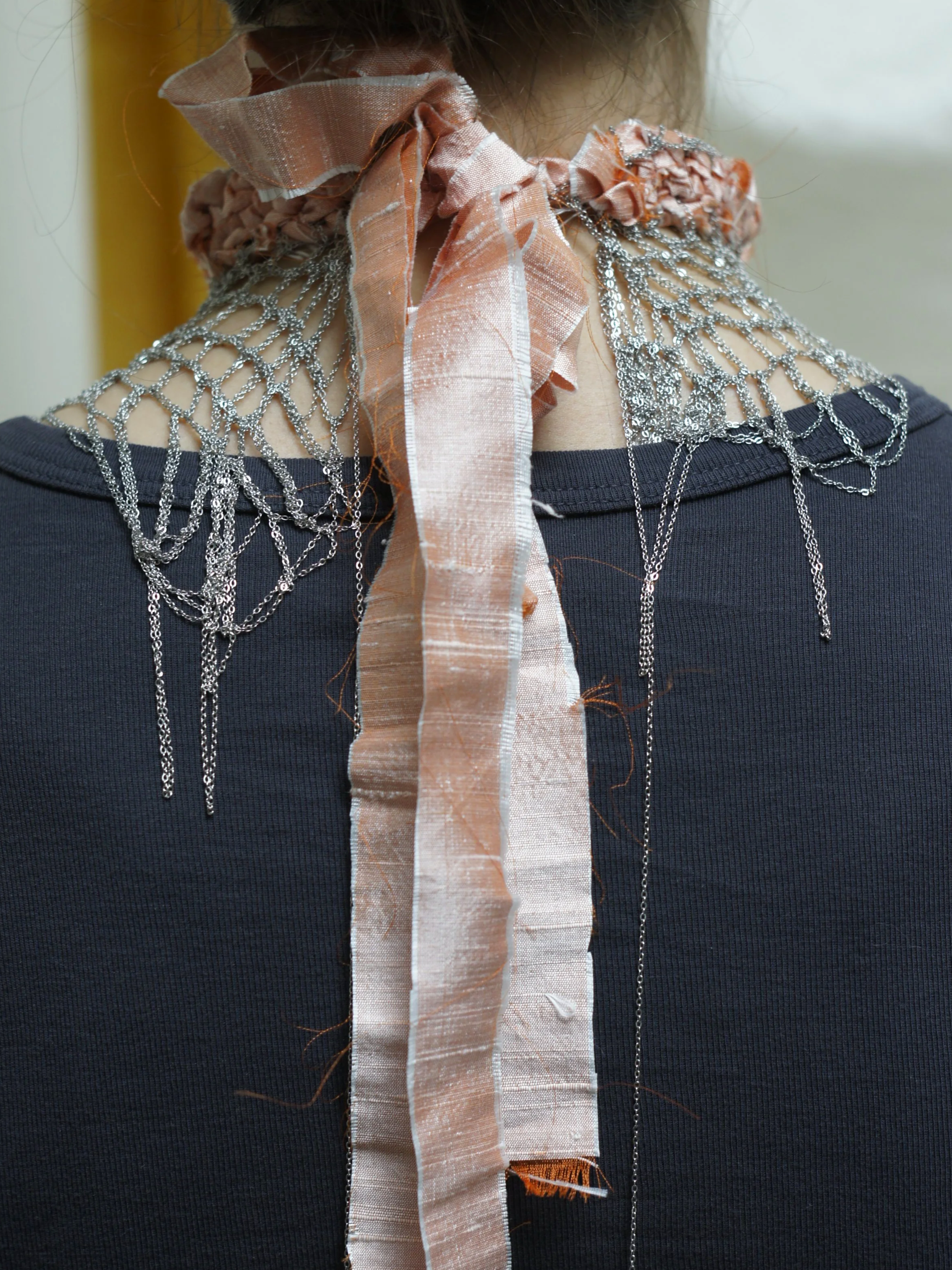 silkworm collar