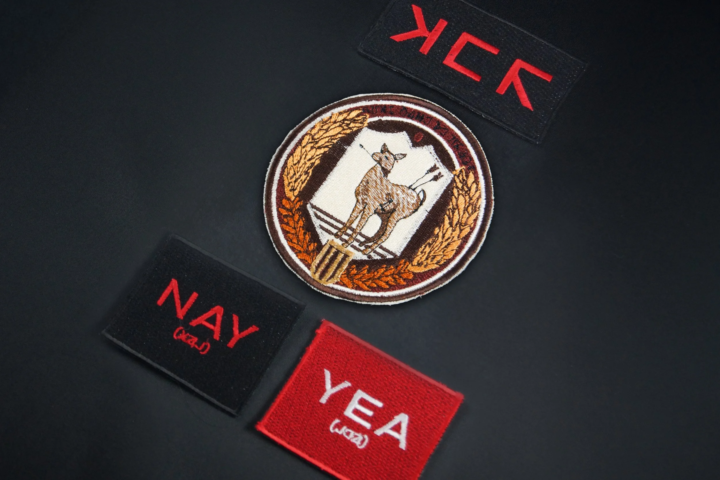 Keposhka-Inspired Embroidered Iron-On Patches Featuring the Emblem of Draag