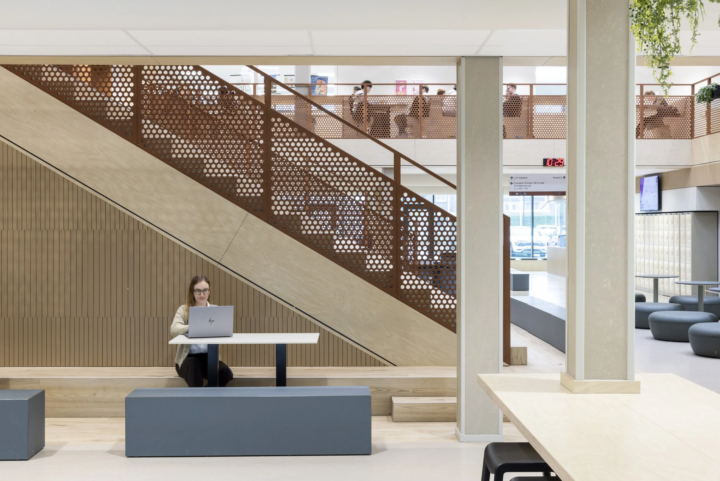 De Twee Snoeken - Varendonck college