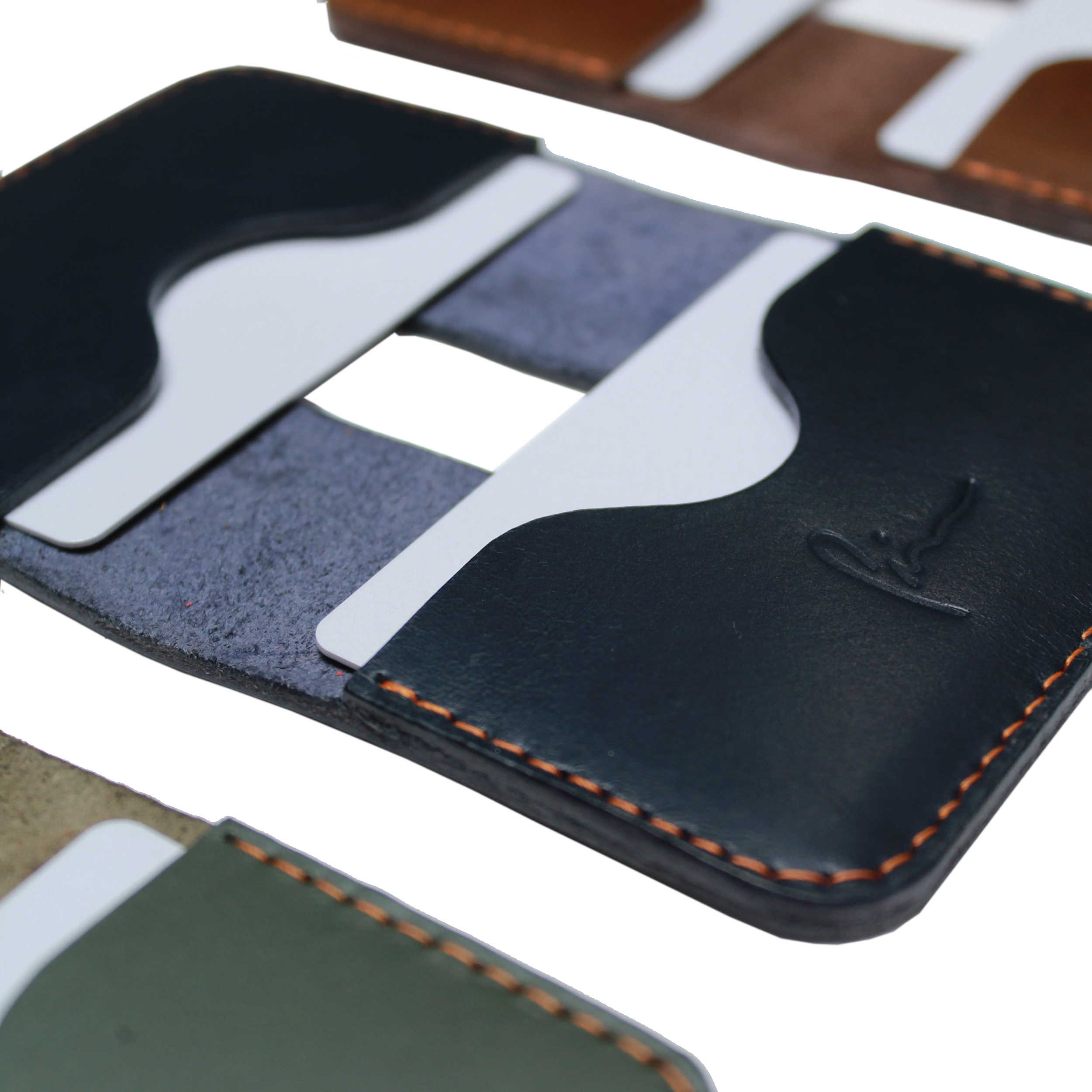 Minimalist bi-fold Wallet 3.png