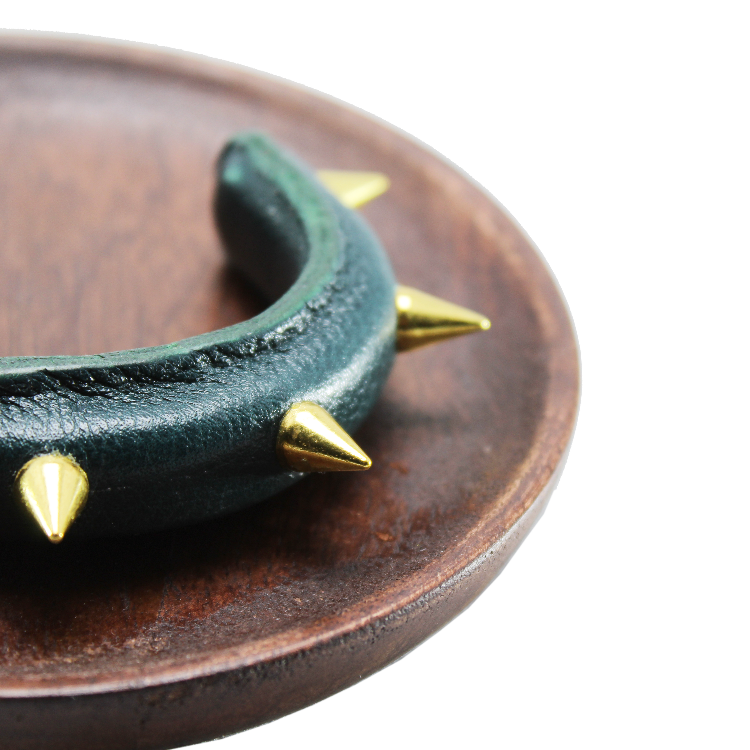Emerald Spike Bracelet 2.png