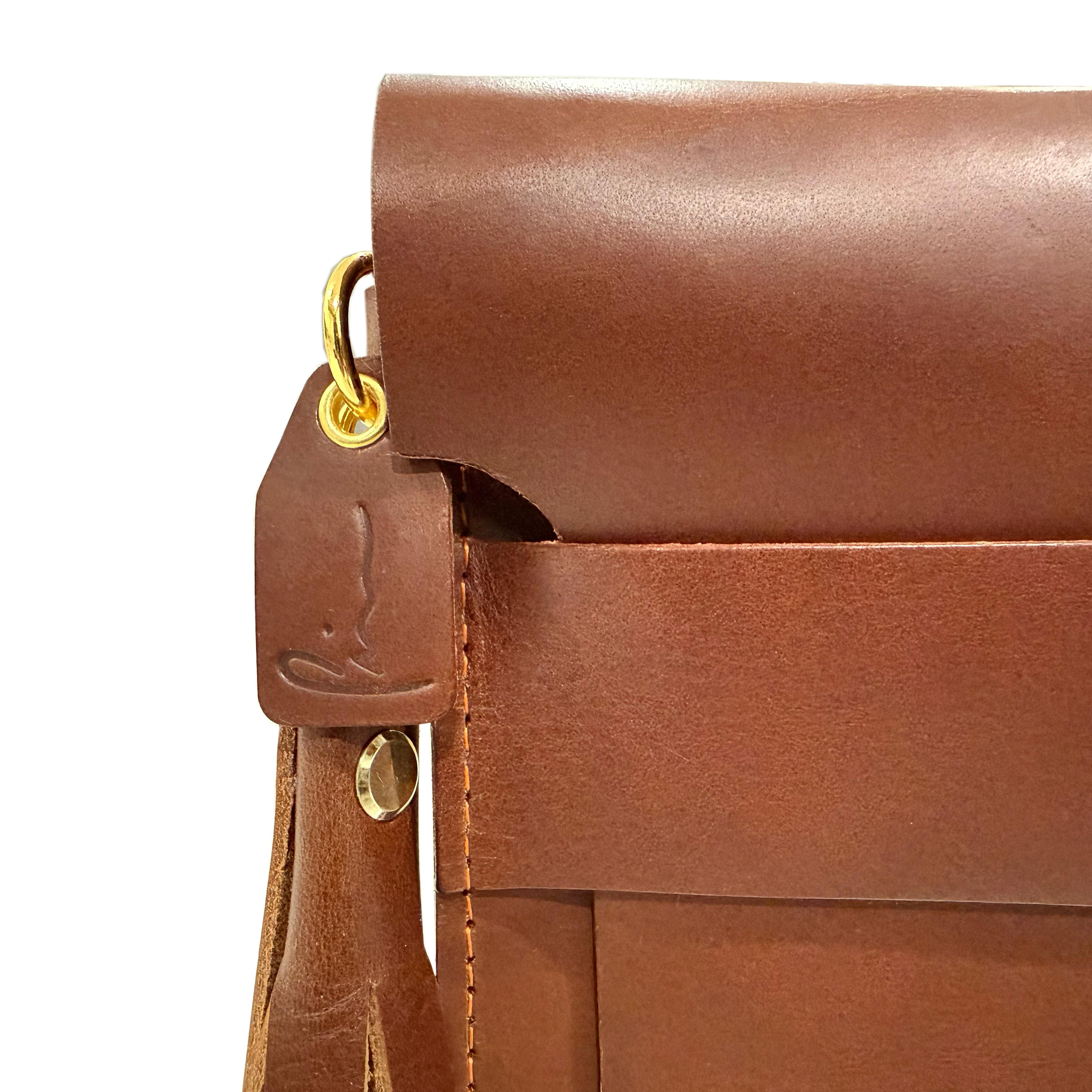 Large Clutch Caramel 3.png