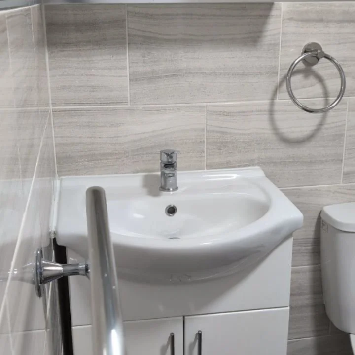 End of Tenancy Clean - 2 Bedroom 1 Bathroom 

6 Hrs