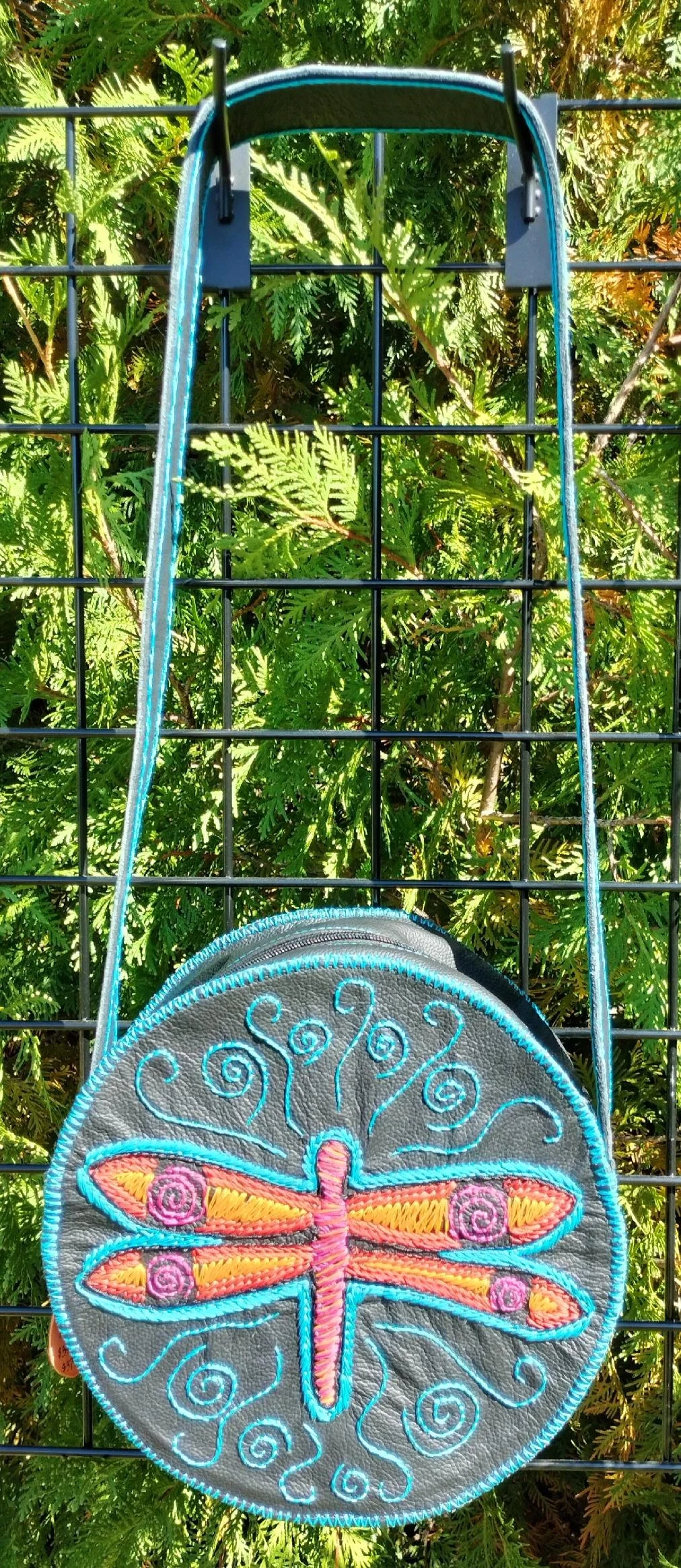 handdragonfly3.jpg