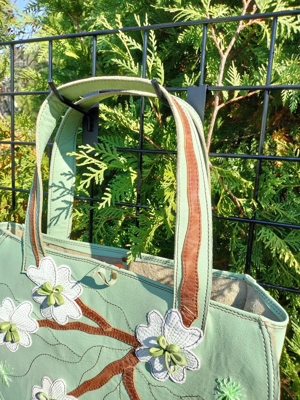 dogwoodtote7.jpg